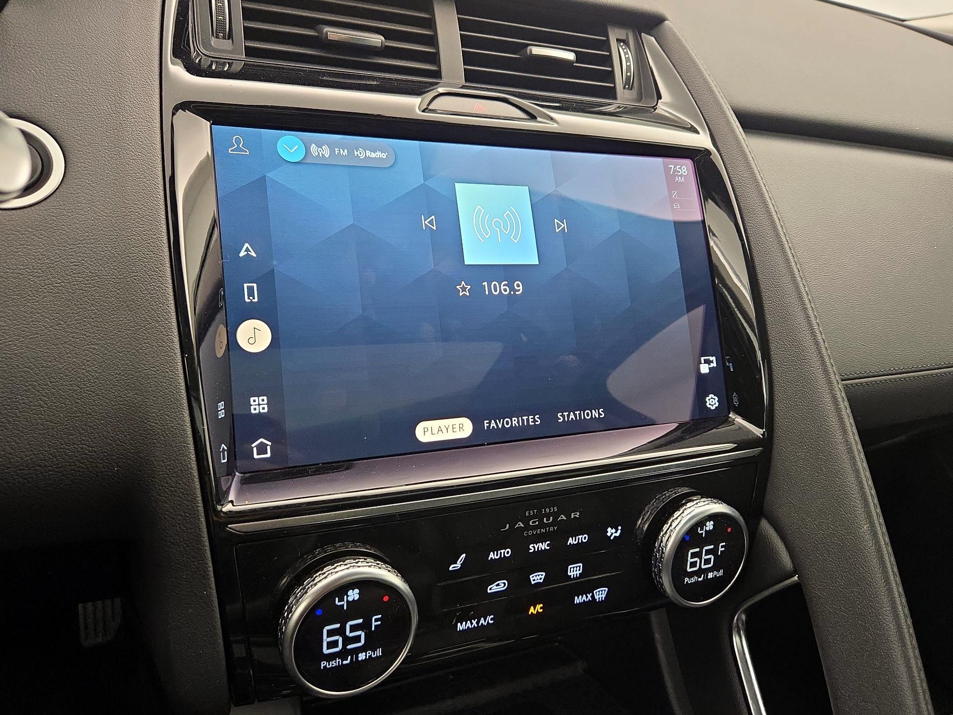 Thumbnail: 2022 Jaguar E-Pace - 16