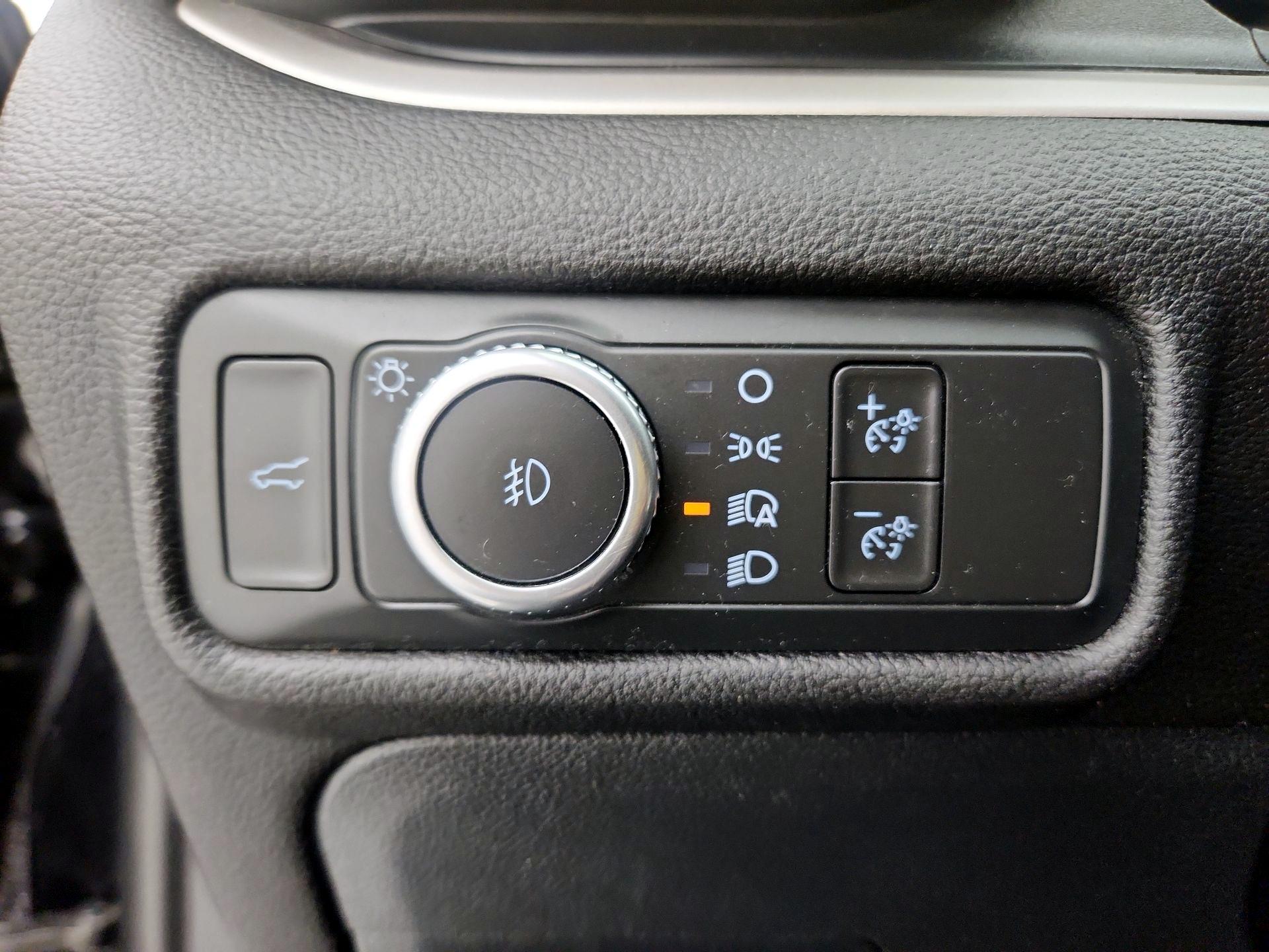 Thumbnail: 2022 Ford Explorer - 13