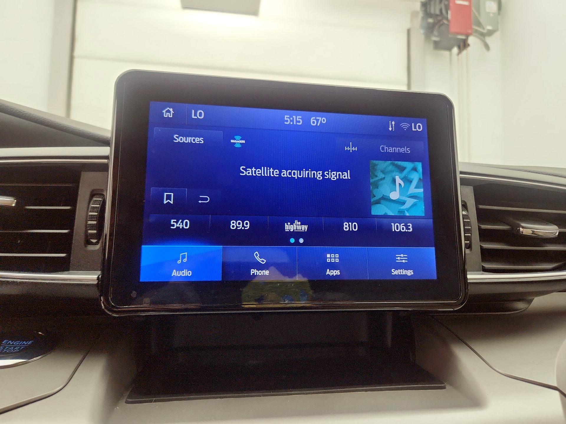 Thumbnail: 2022 Ford Explorer - 15