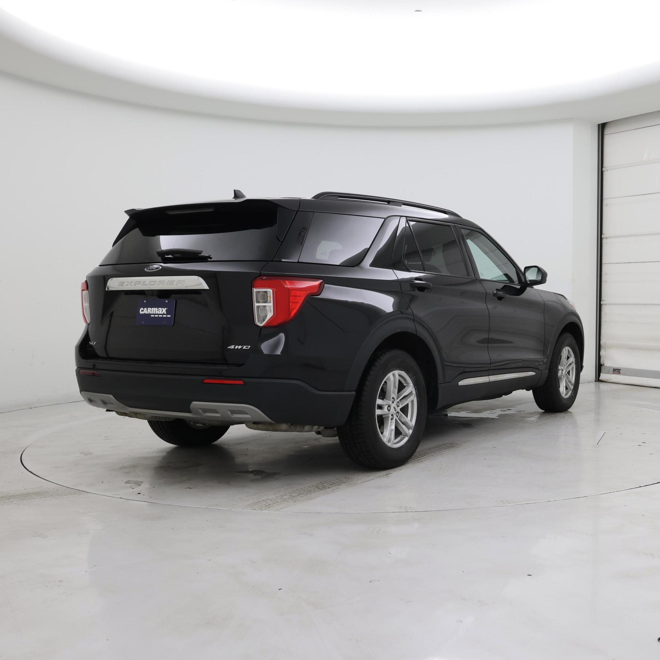 Thumbnail: 2022 Ford Explorer - 8