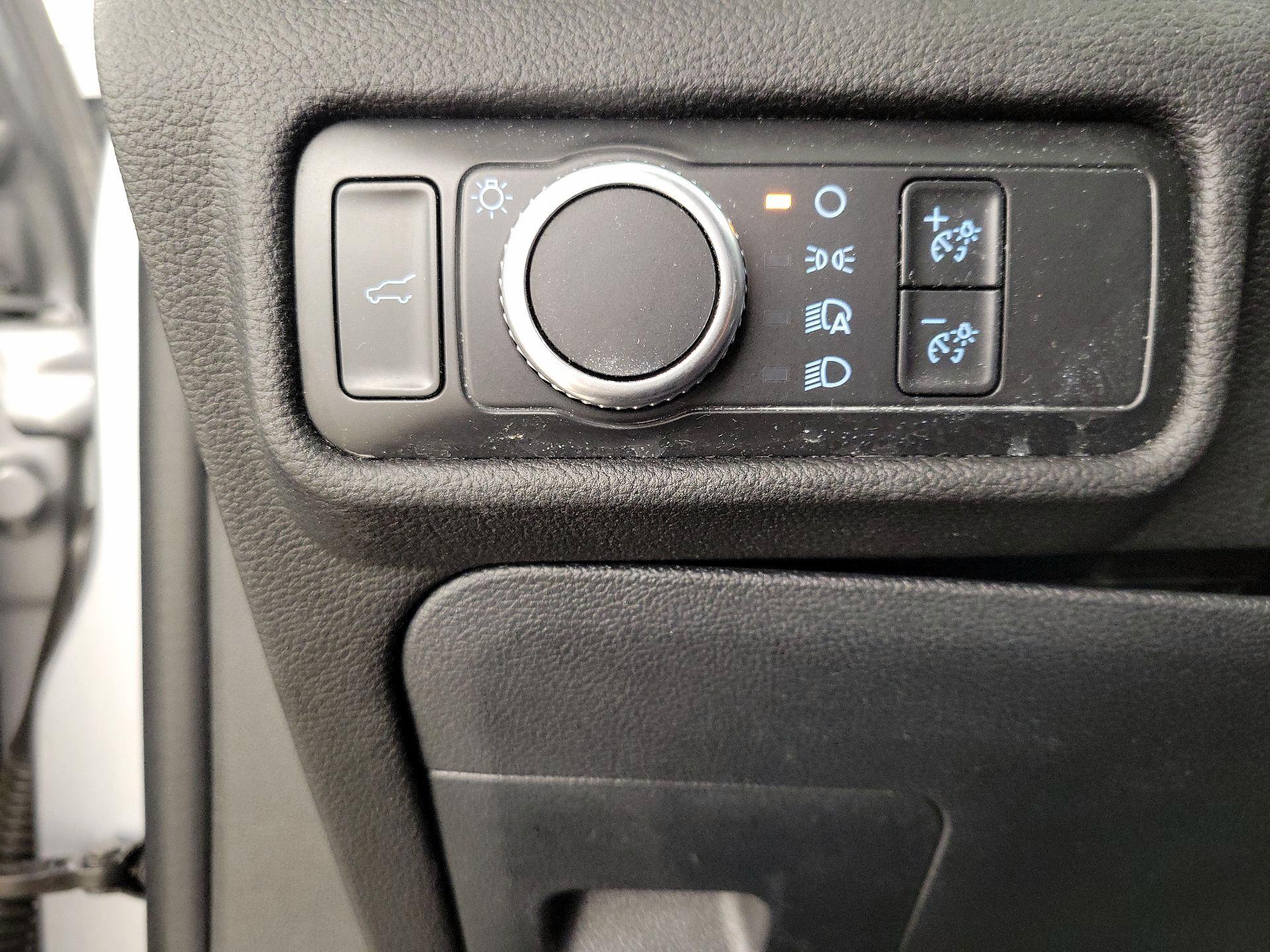 Thumbnail: 2022 Ford Explorer - 13