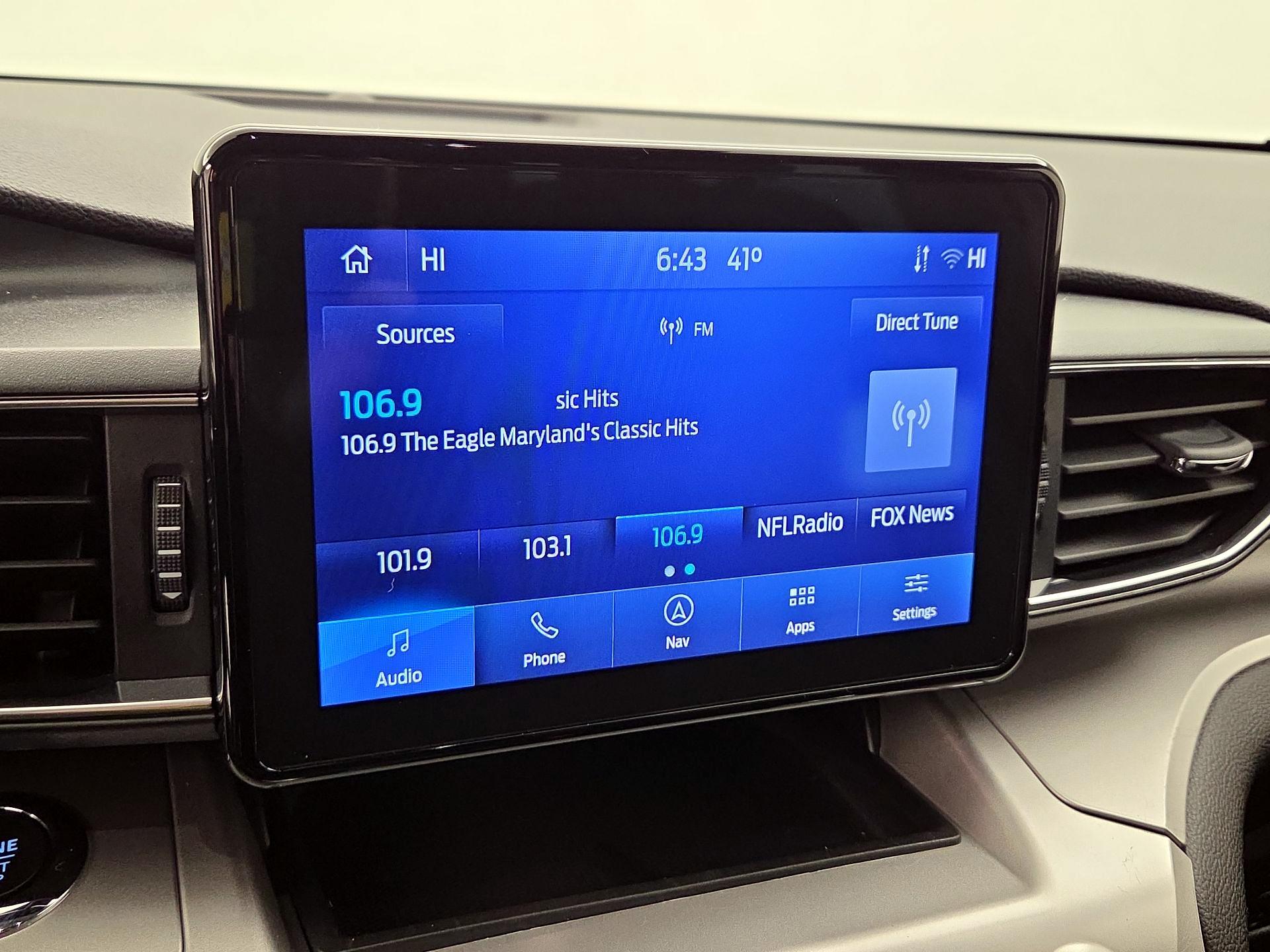 Thumbnail: 2022 Ford Explorer - 16