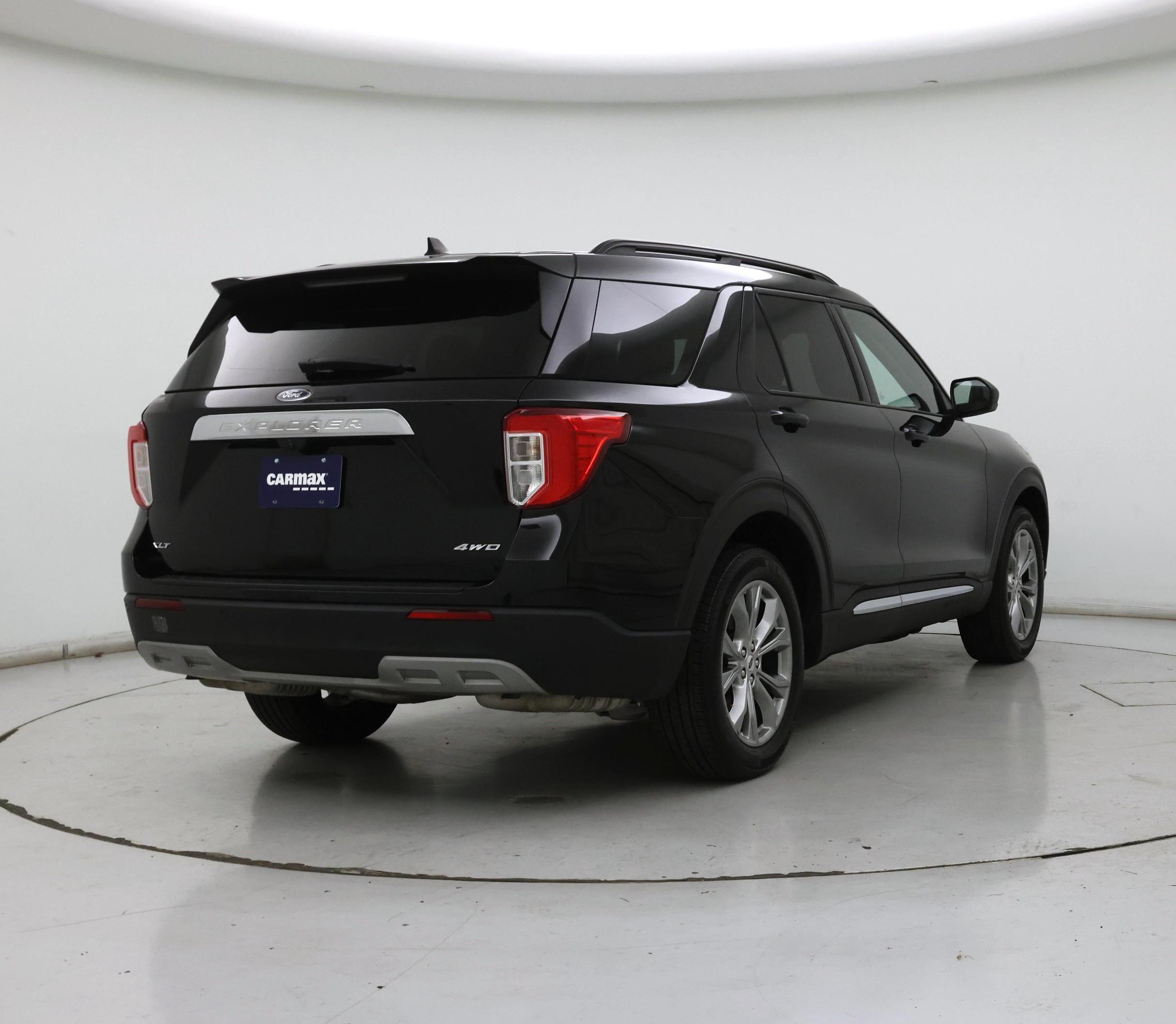 Thumbnail: 2022 Ford Explorer - 8