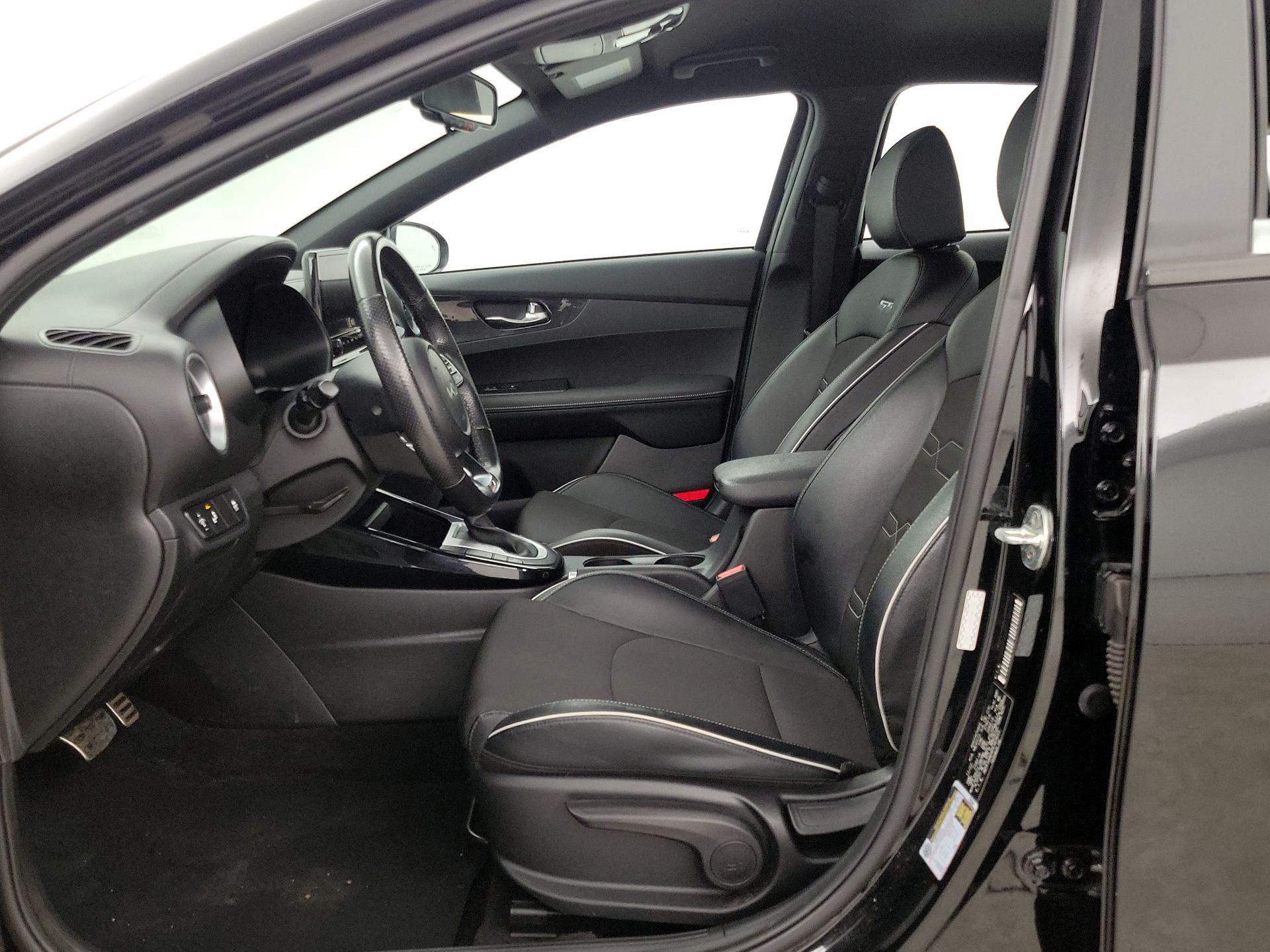 Thumbnail: 2023 Kia Forte - 11