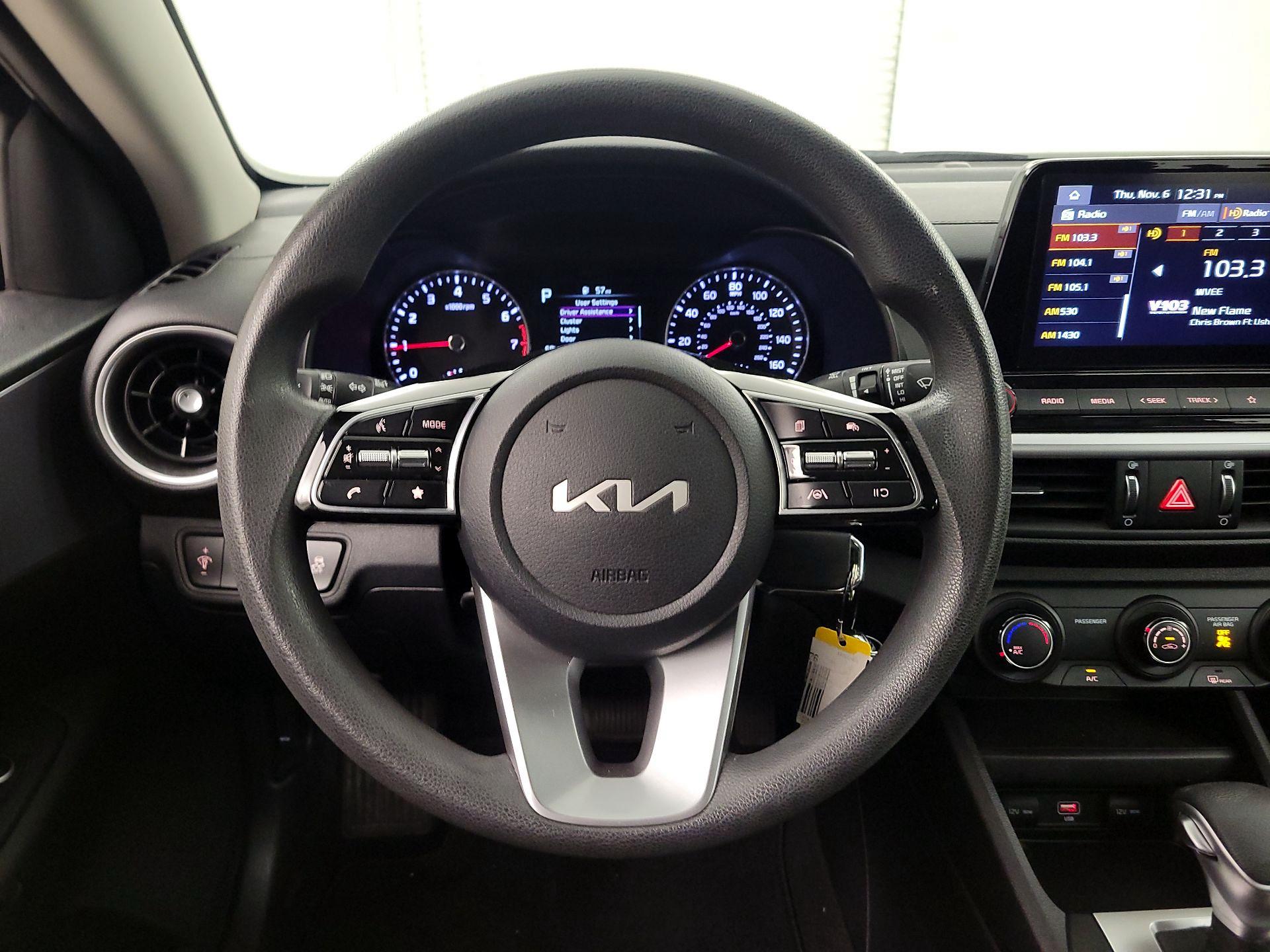 Thumbnail: 2022 Kia Forte - 10