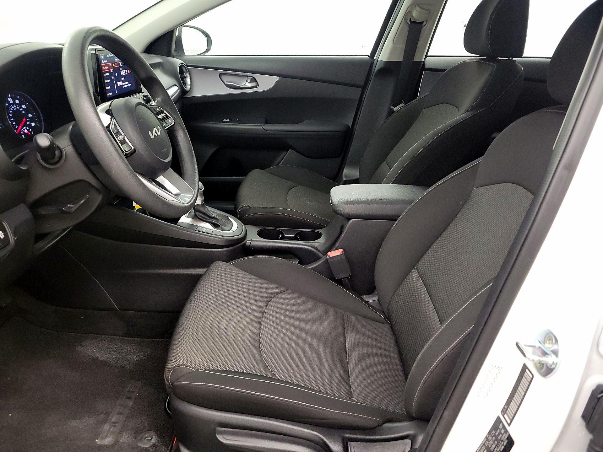 Thumbnail: 2022 Kia Forte - 11