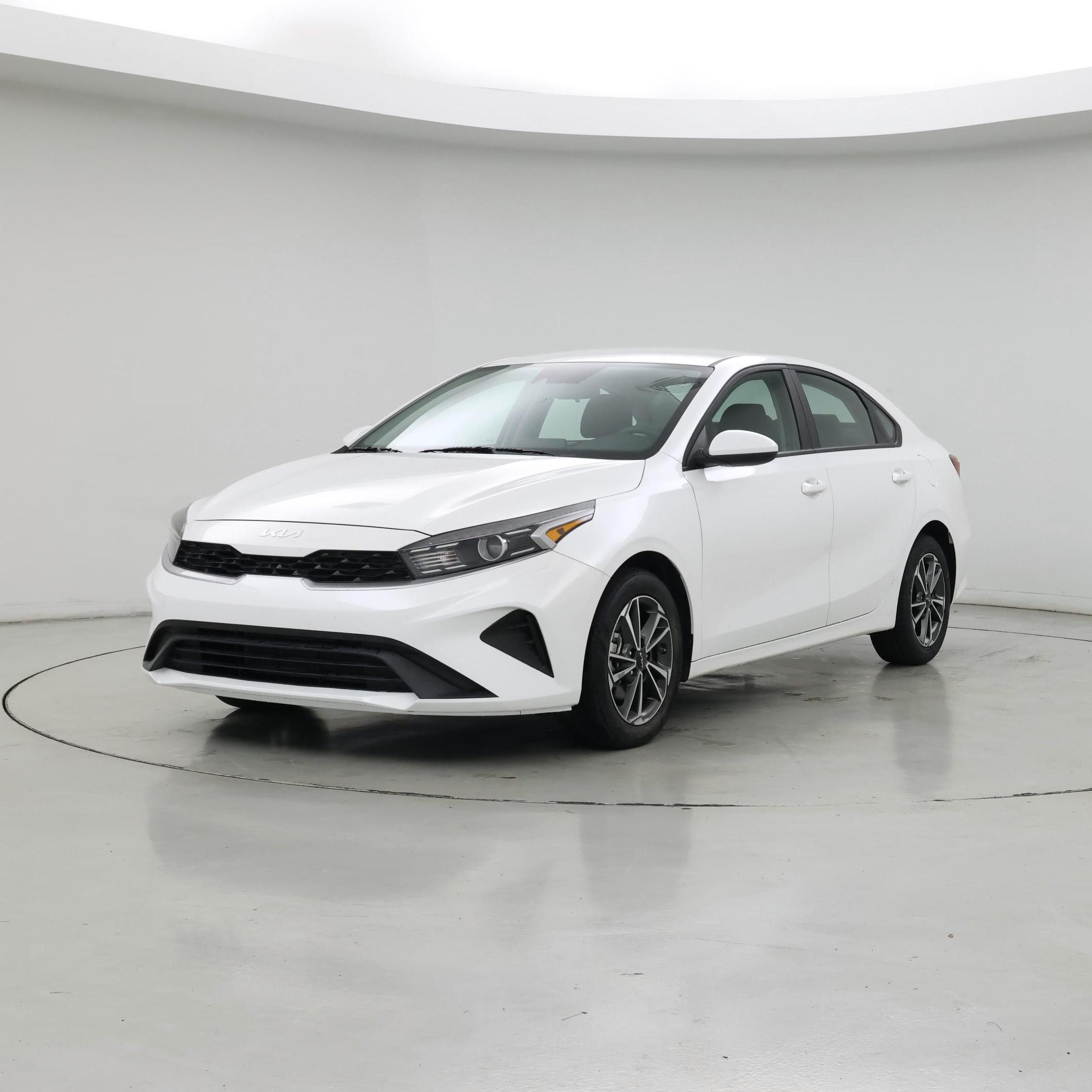 Thumbnail: 2022 Kia Forte - 4