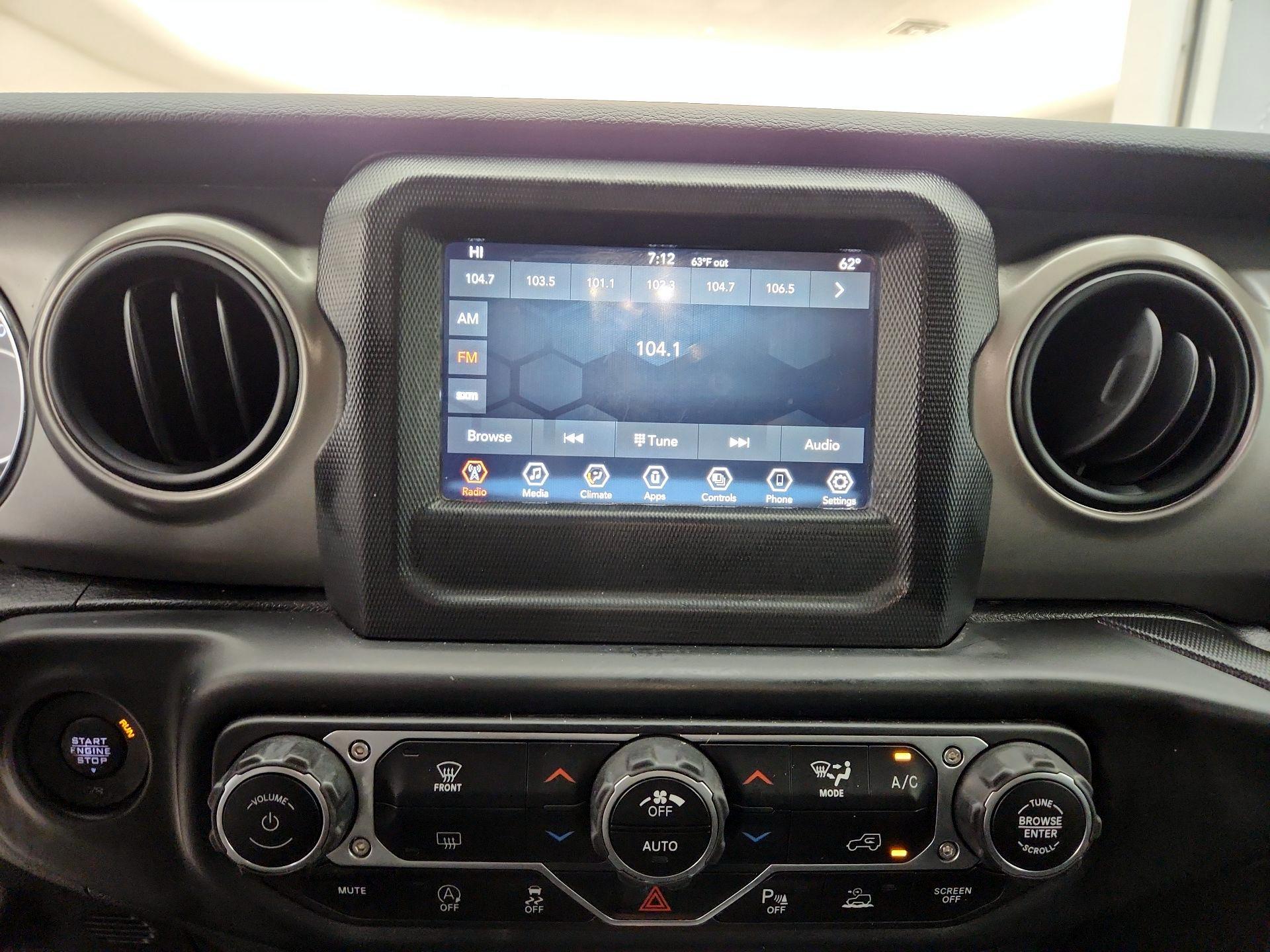 Thumbnail: 2021 Jeep Gladiator - 15