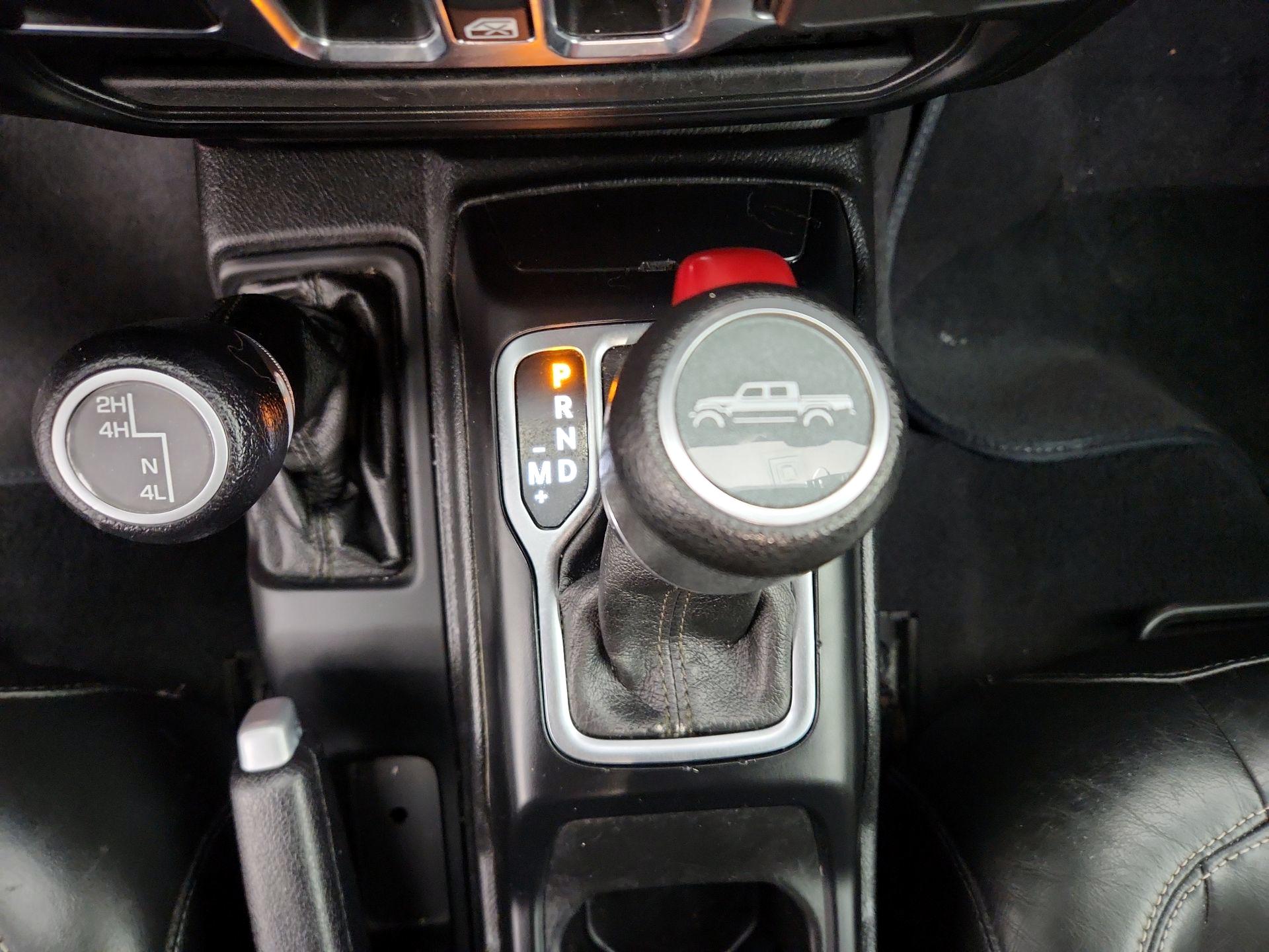 Thumbnail: 2021 Jeep Gladiator - 17