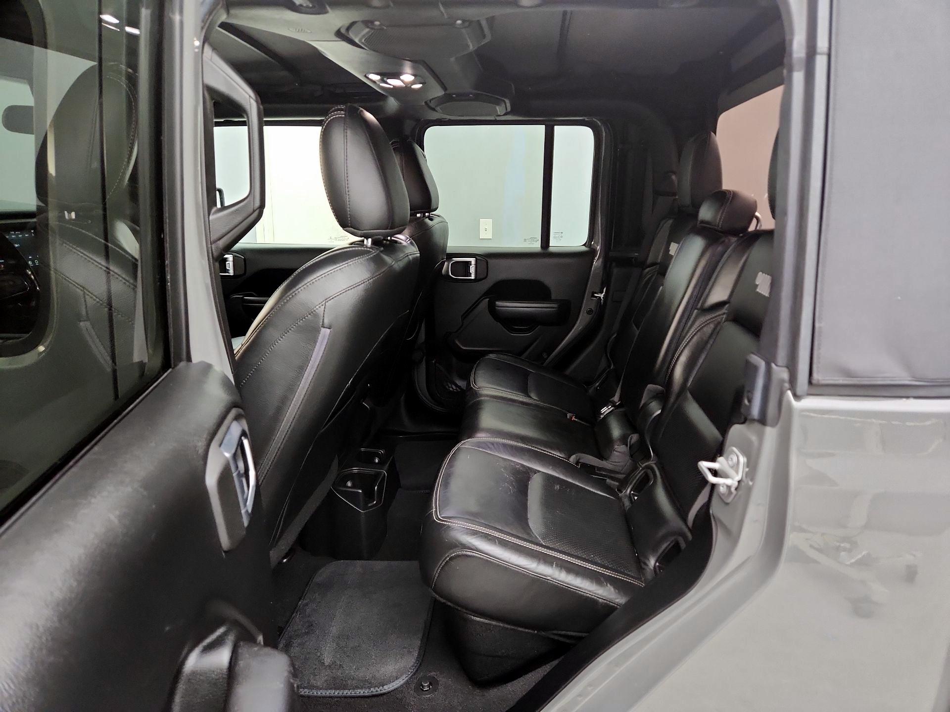 Thumbnail: 2021 Jeep Gladiator - 19