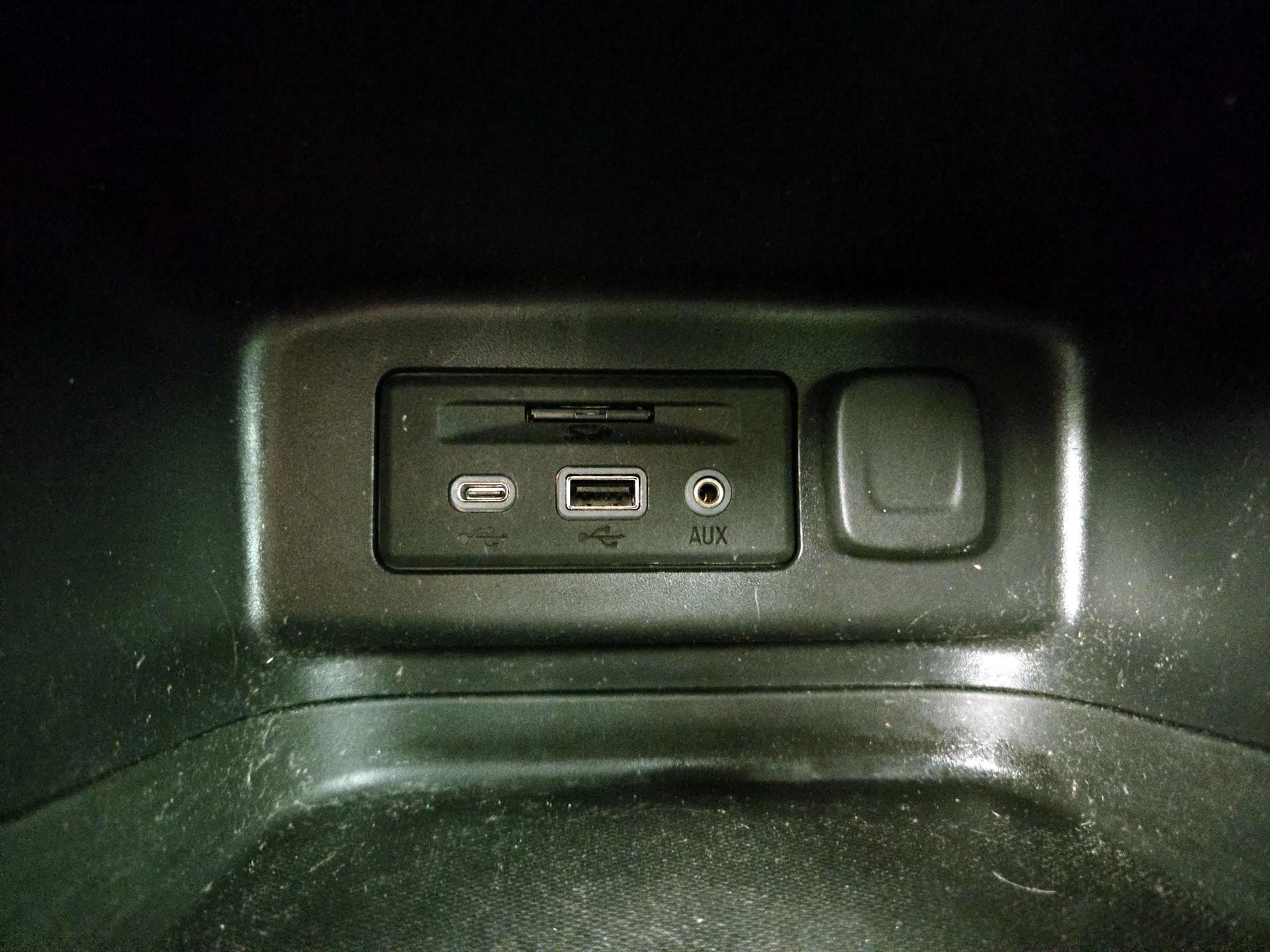 Thumbnail: 2022 Chevrolet Equinox - 19