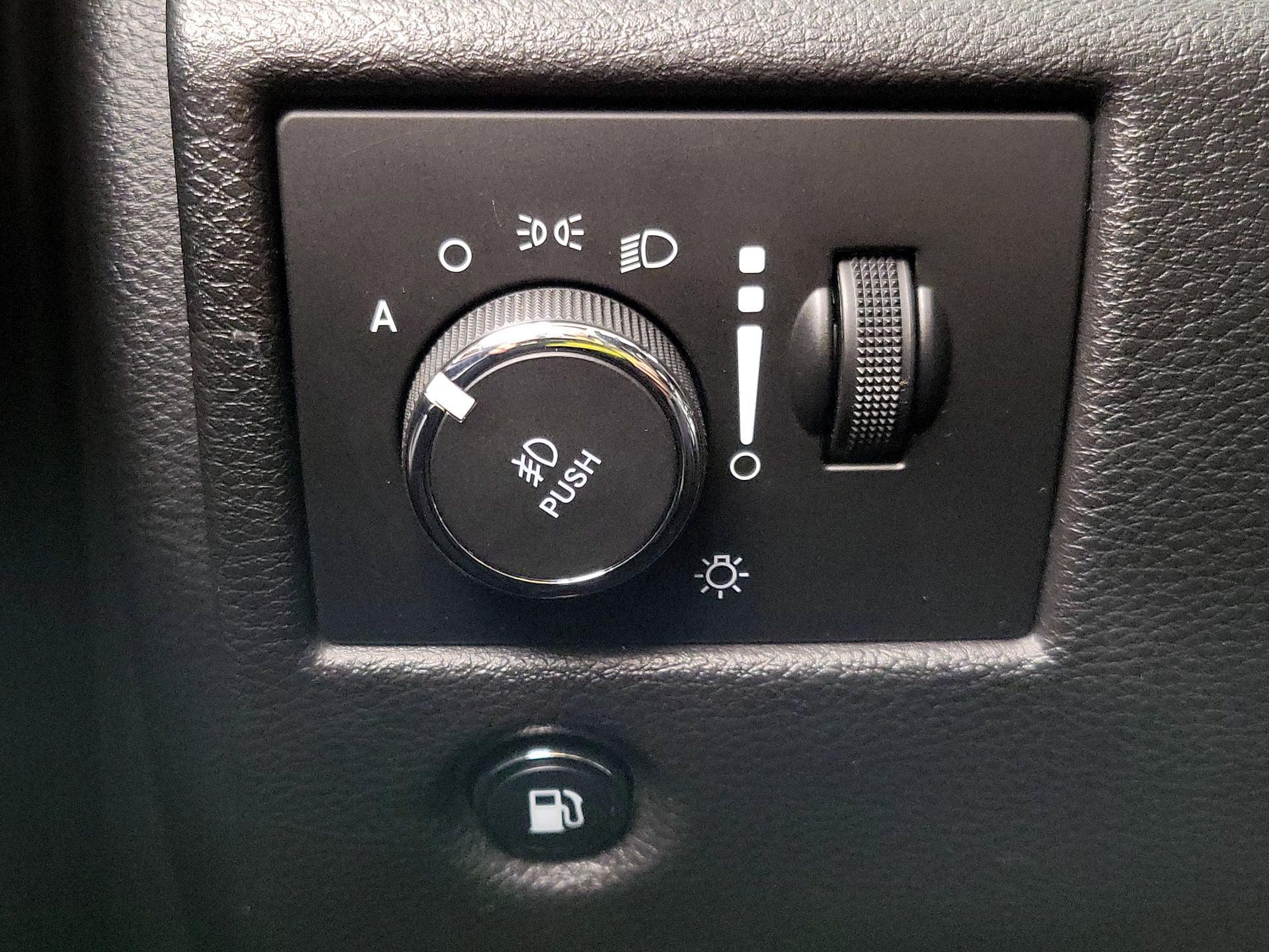 Thumbnail: 2020 Jeep Grand Cherokee - 13