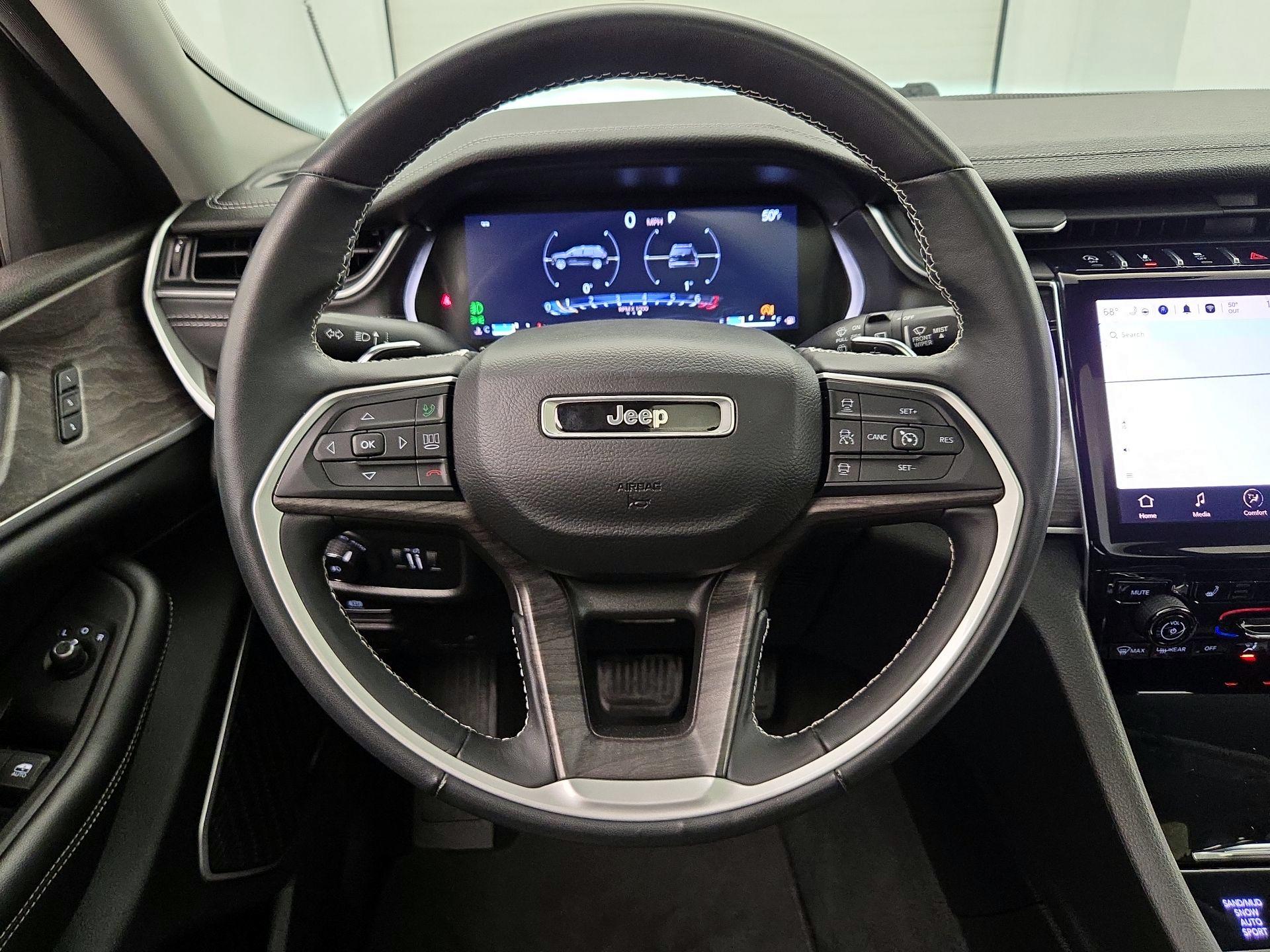 Thumbnail: 2022 Jeep Grand Cherokee - 10