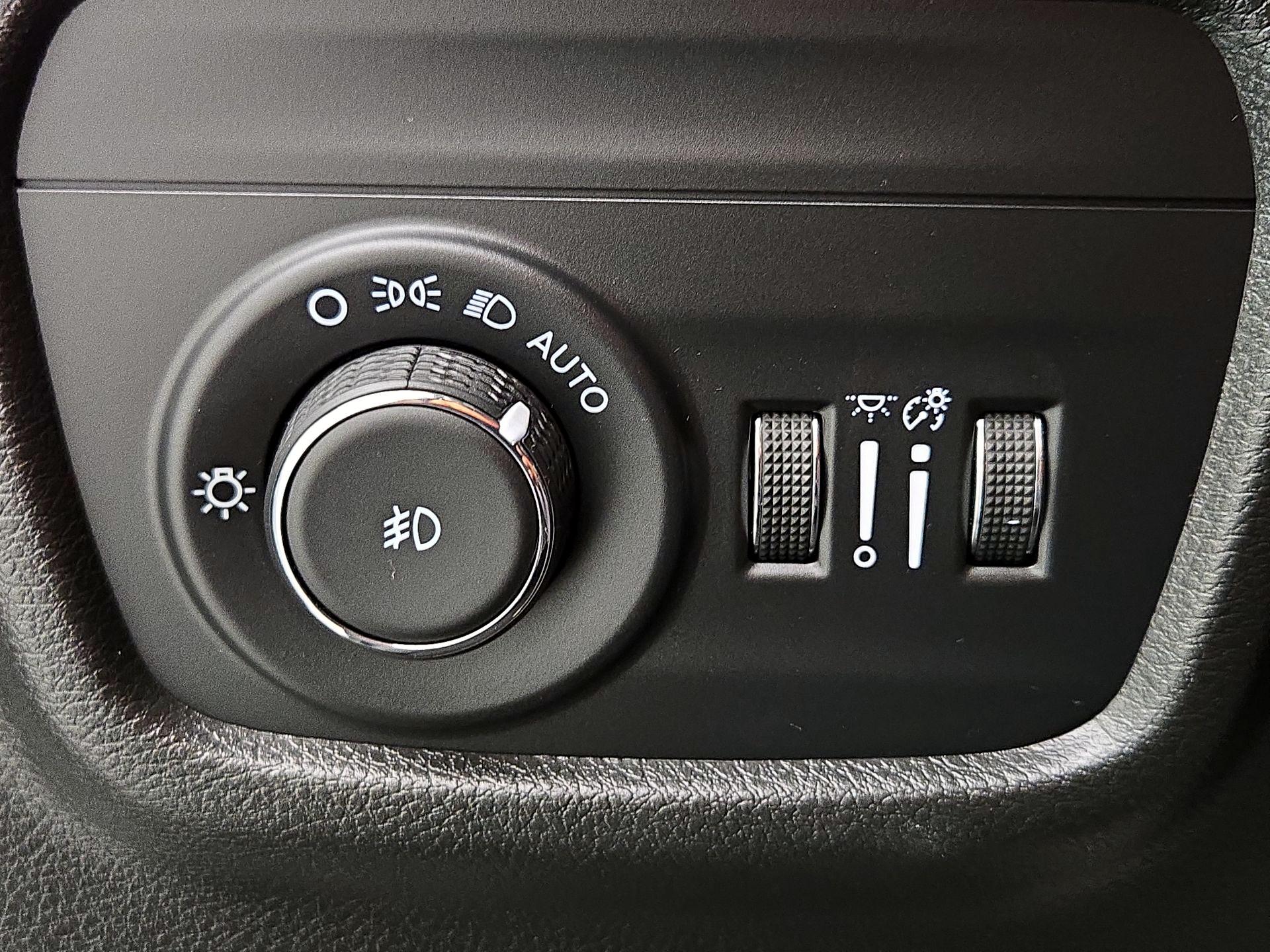 Thumbnail: 2022 Jeep Grand Cherokee - 13