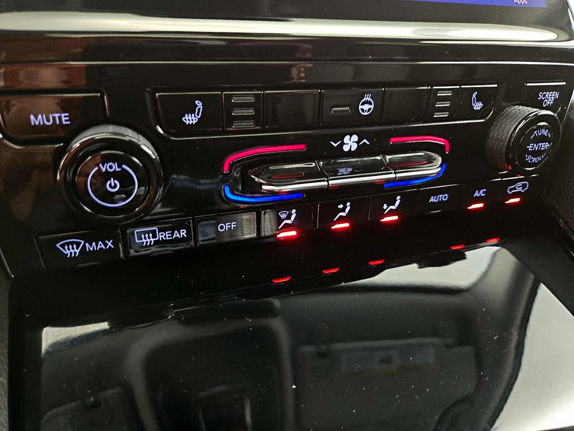 Thumbnail: 2022 Jeep Grand Cherokee - 17