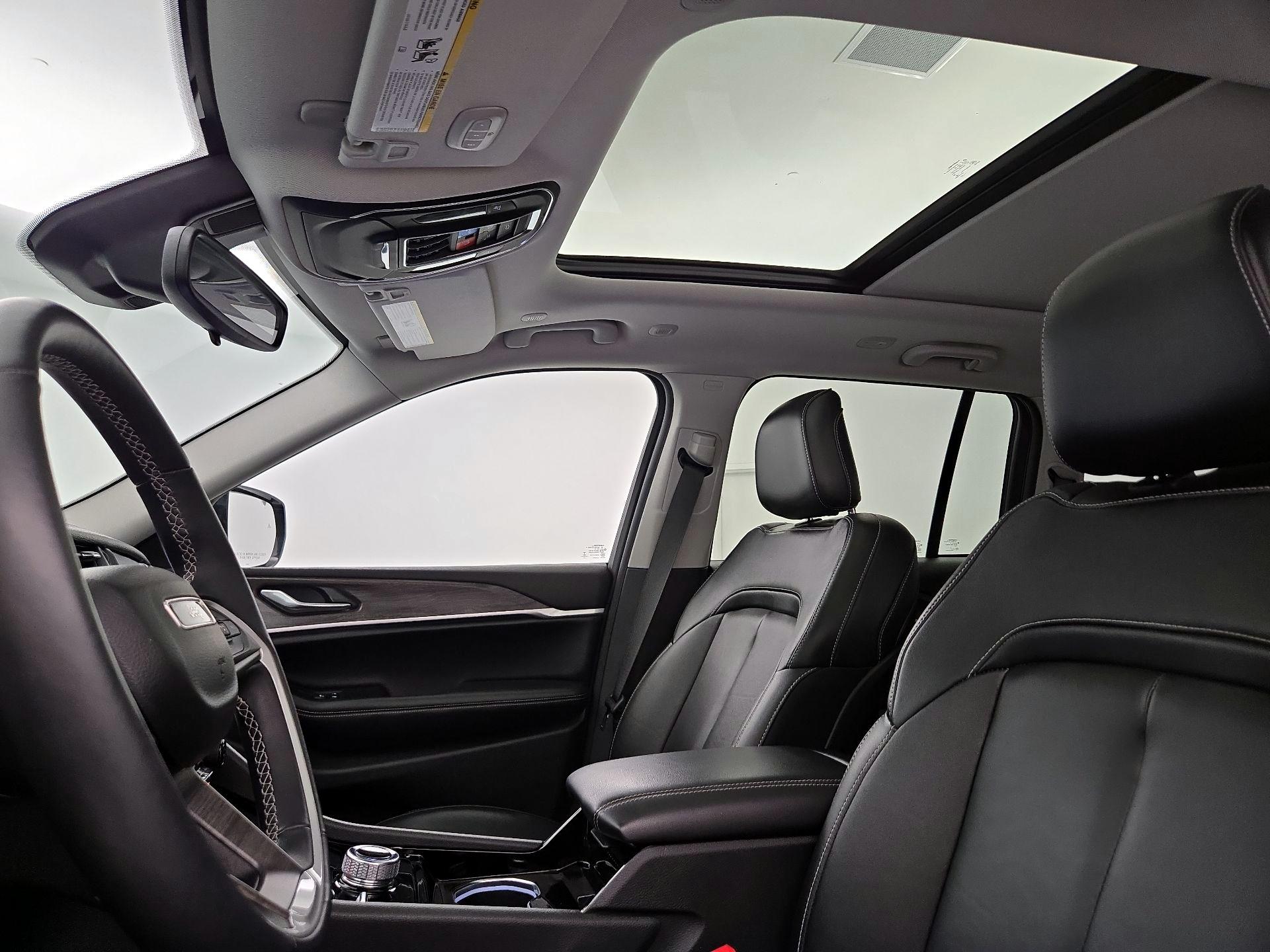 Thumbnail: 2022 Jeep Grand Cherokee - 20