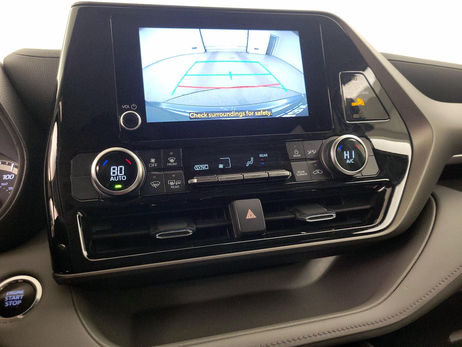 Thumbnail: 2023 Toyota Highlander - 14