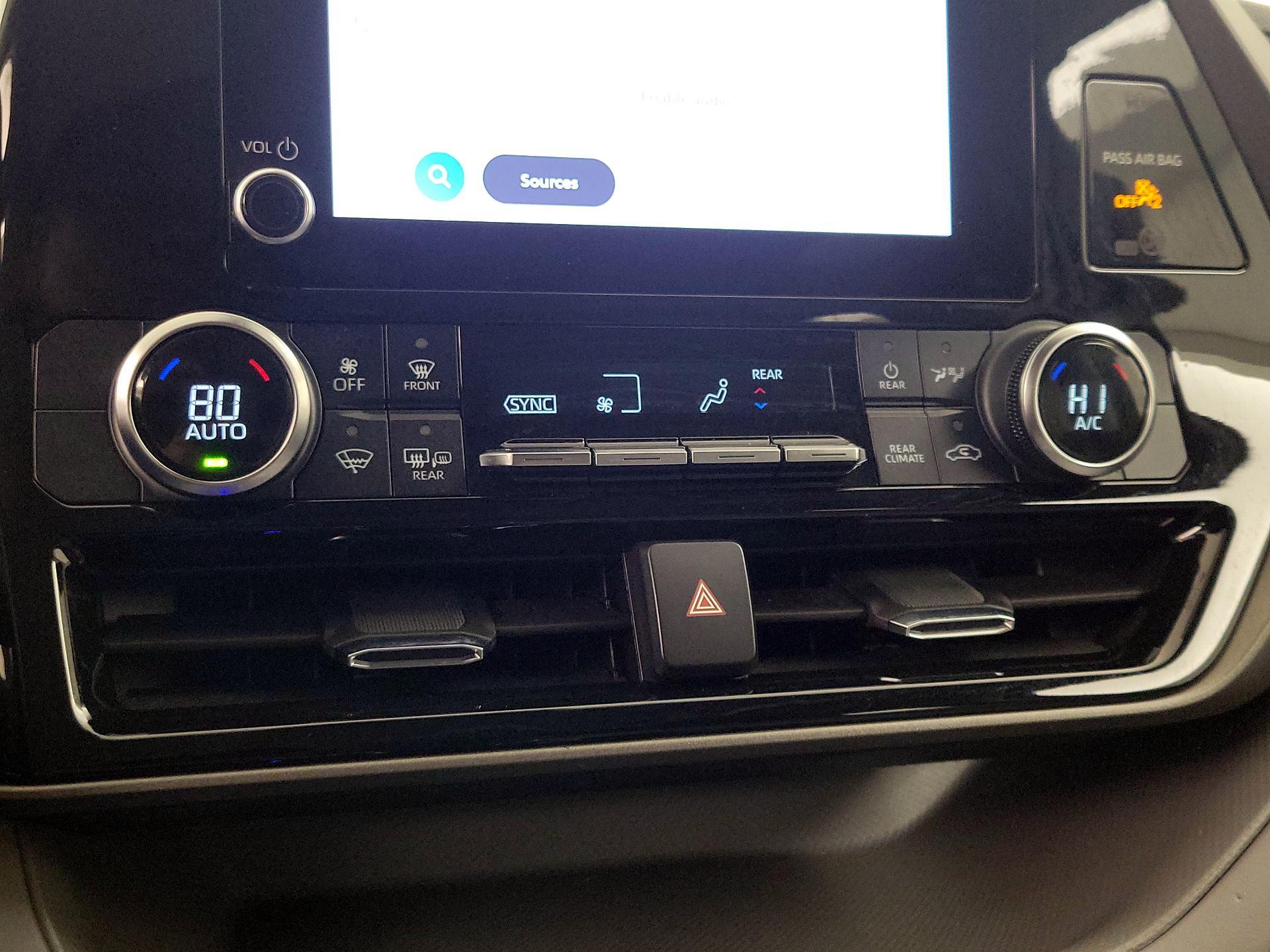 Thumbnail: 2023 Toyota Highlander - 16