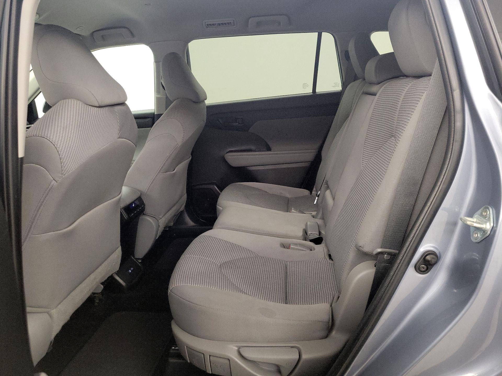 Thumbnail: 2023 Toyota Highlander - 19