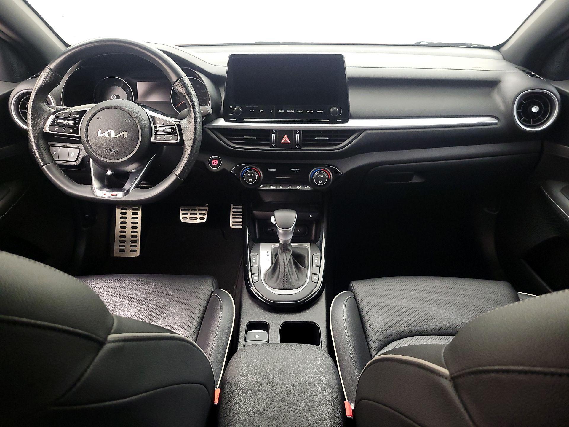 Thumbnail: 2023 Kia Forte - 9