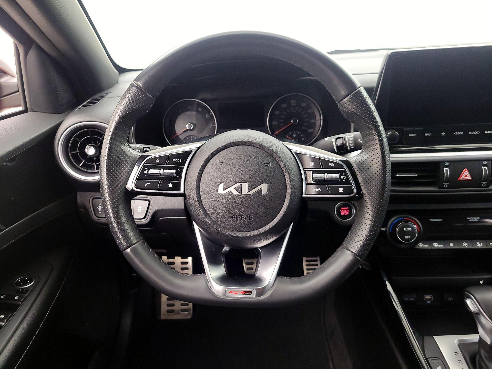 Thumbnail: 2023 Kia Forte - 10