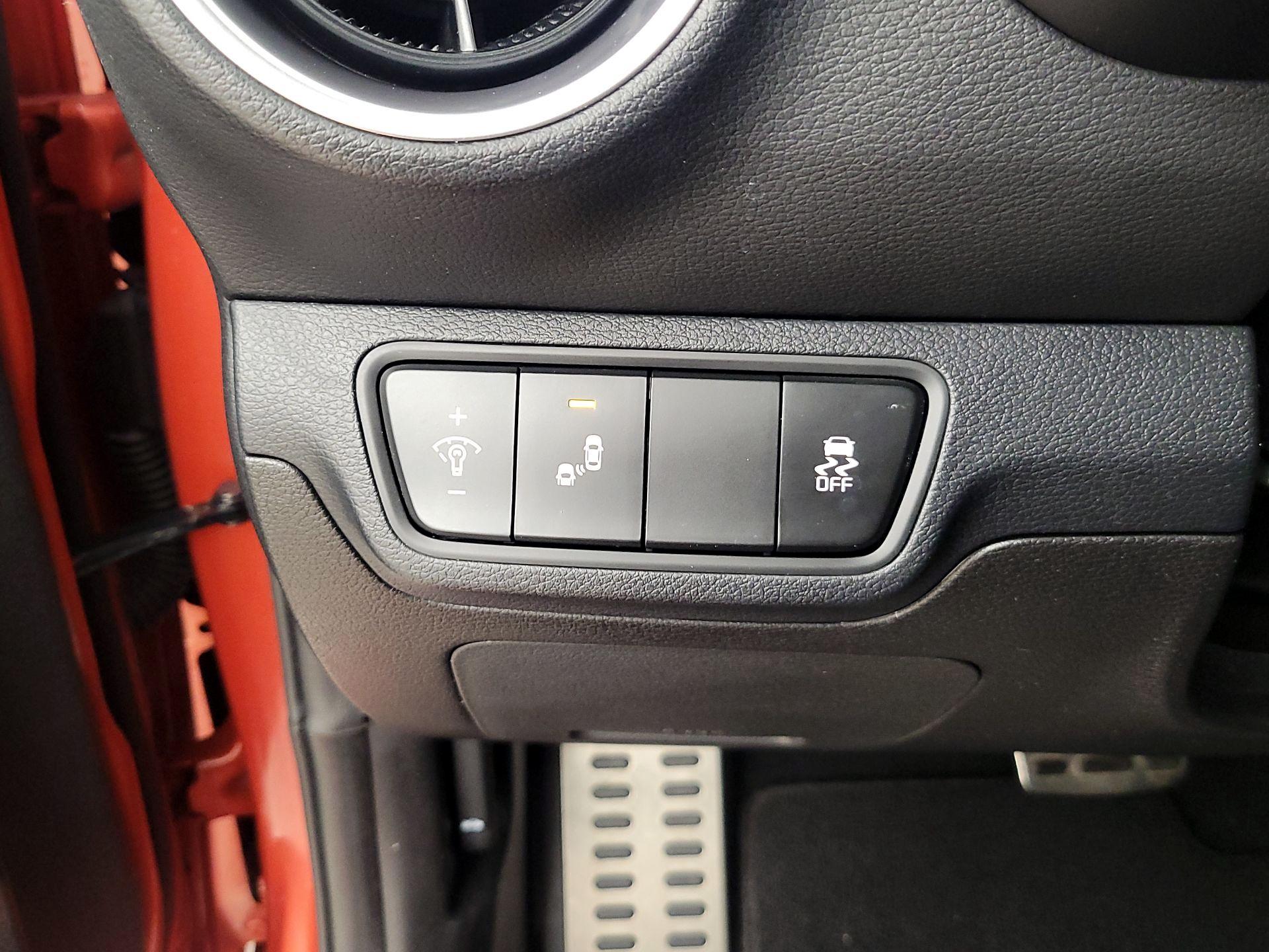 Thumbnail: 2023 Kia Forte - 13