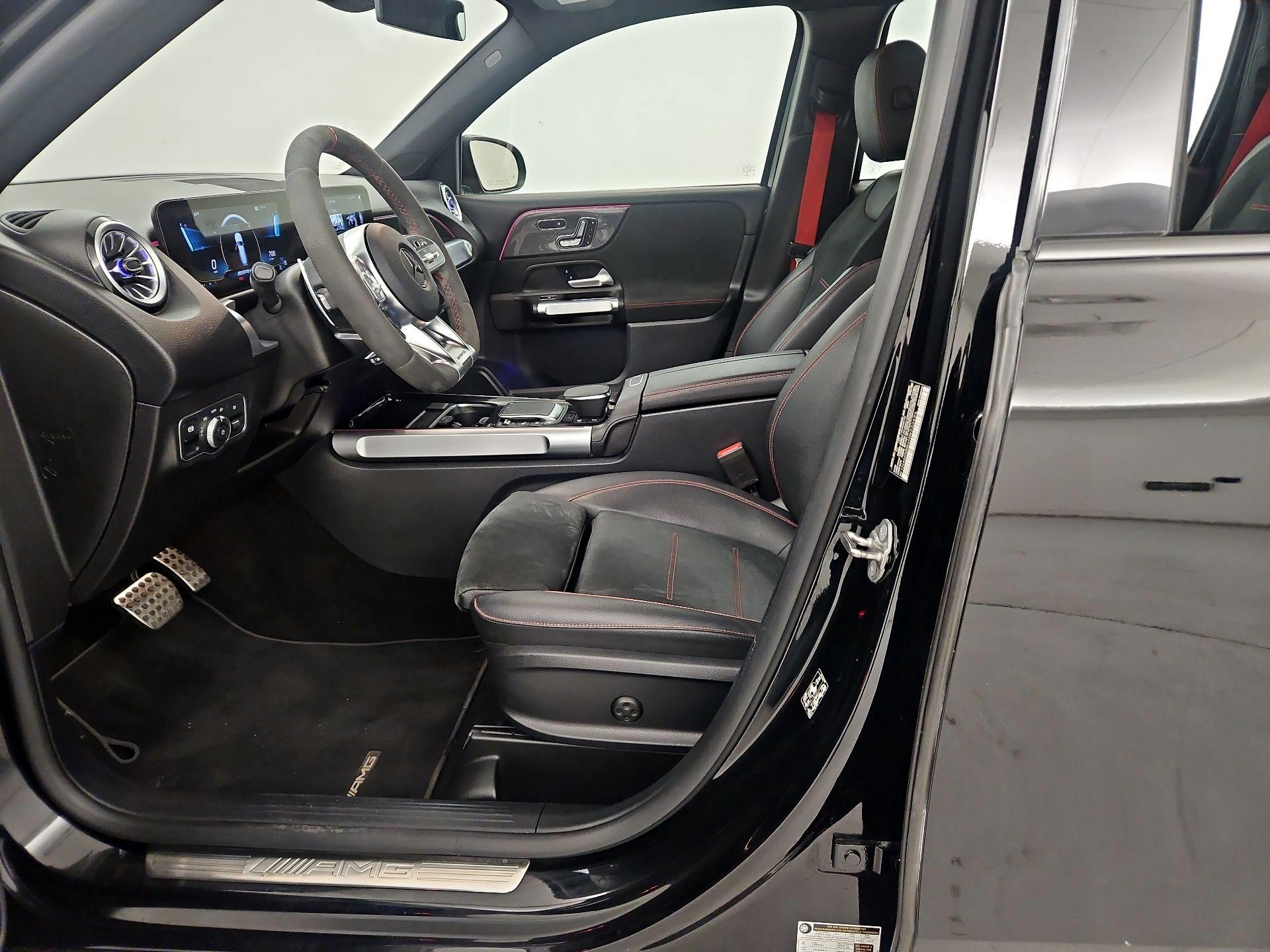 Thumbnail: 2022 Mercedes-Benz GLB - 11