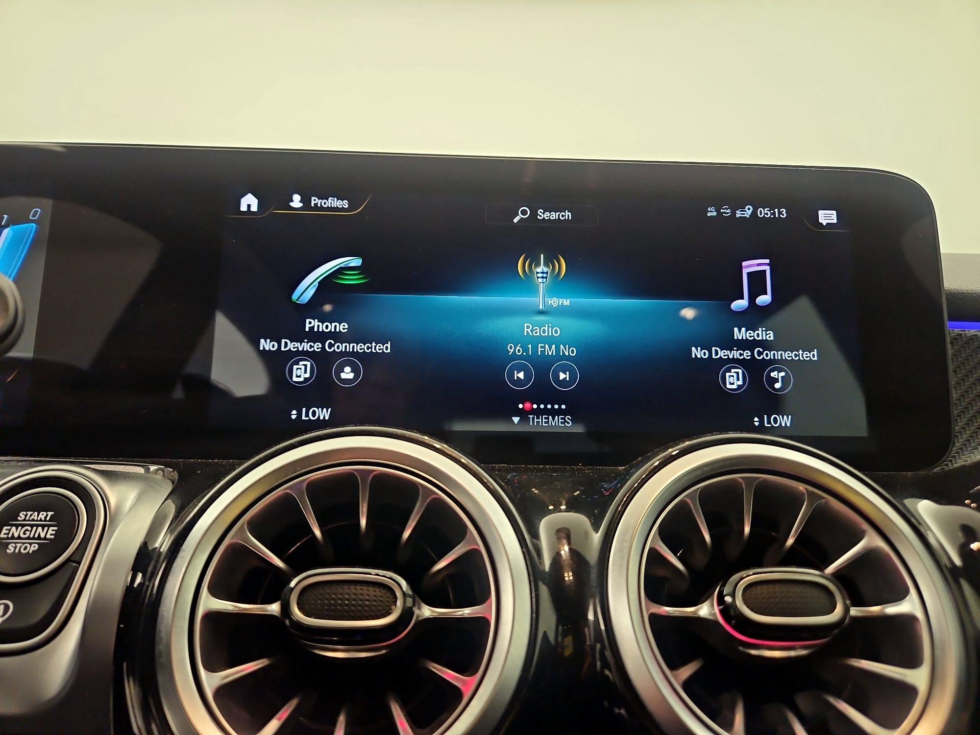 Thumbnail: 2022 Mercedes-Benz GLB - 15