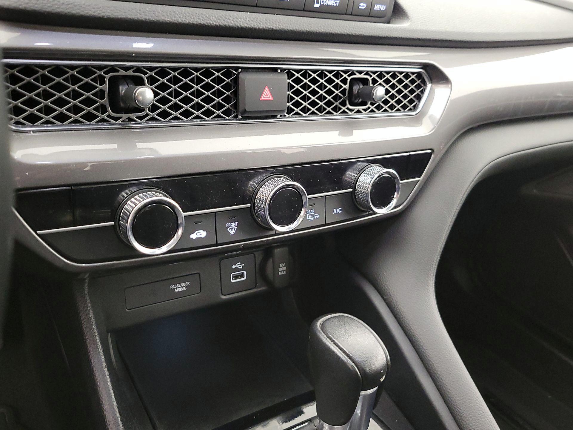 Thumbnail: 2023 Acura Integra - 16