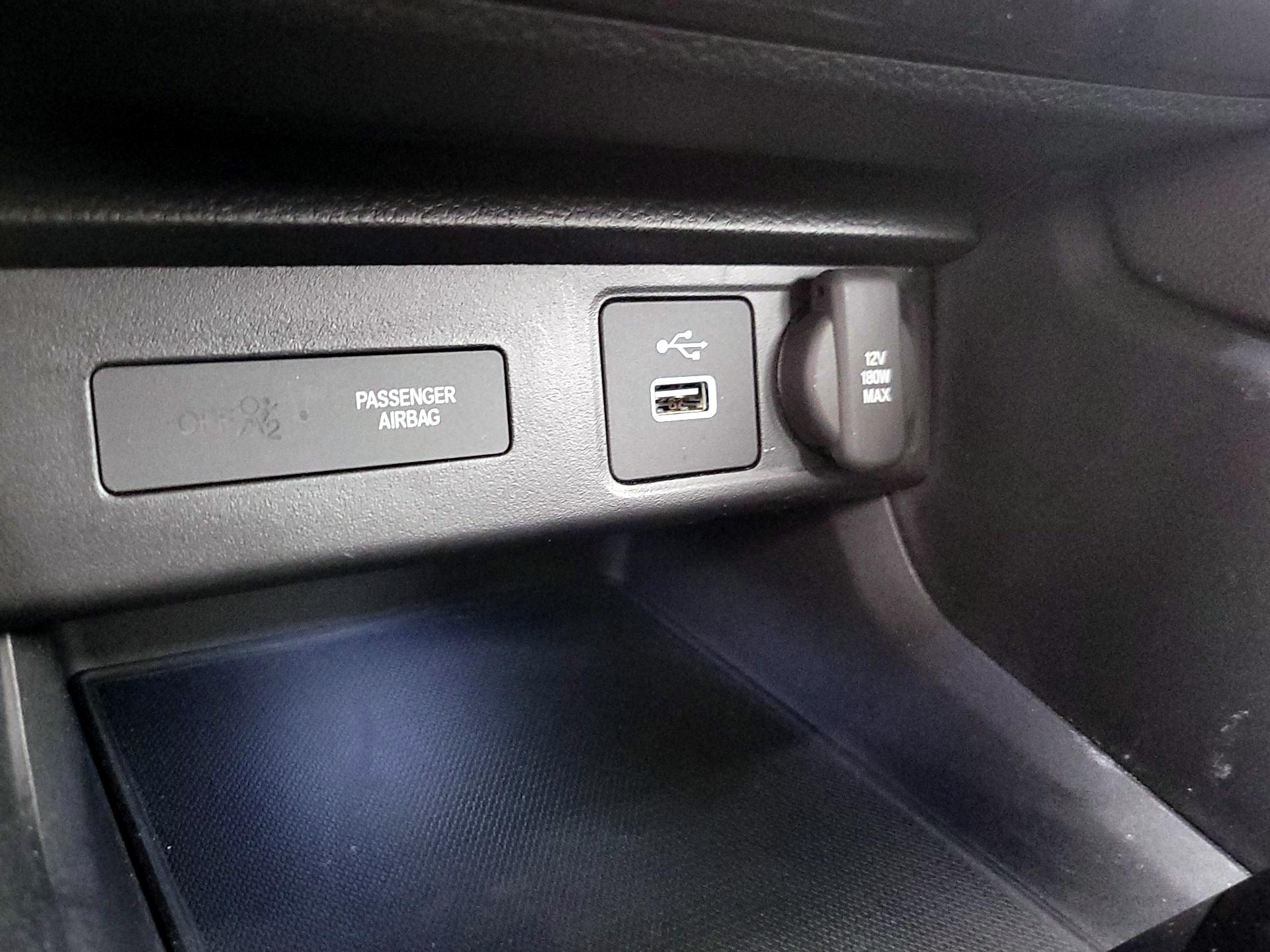 Thumbnail: 2023 Acura Integra - 18