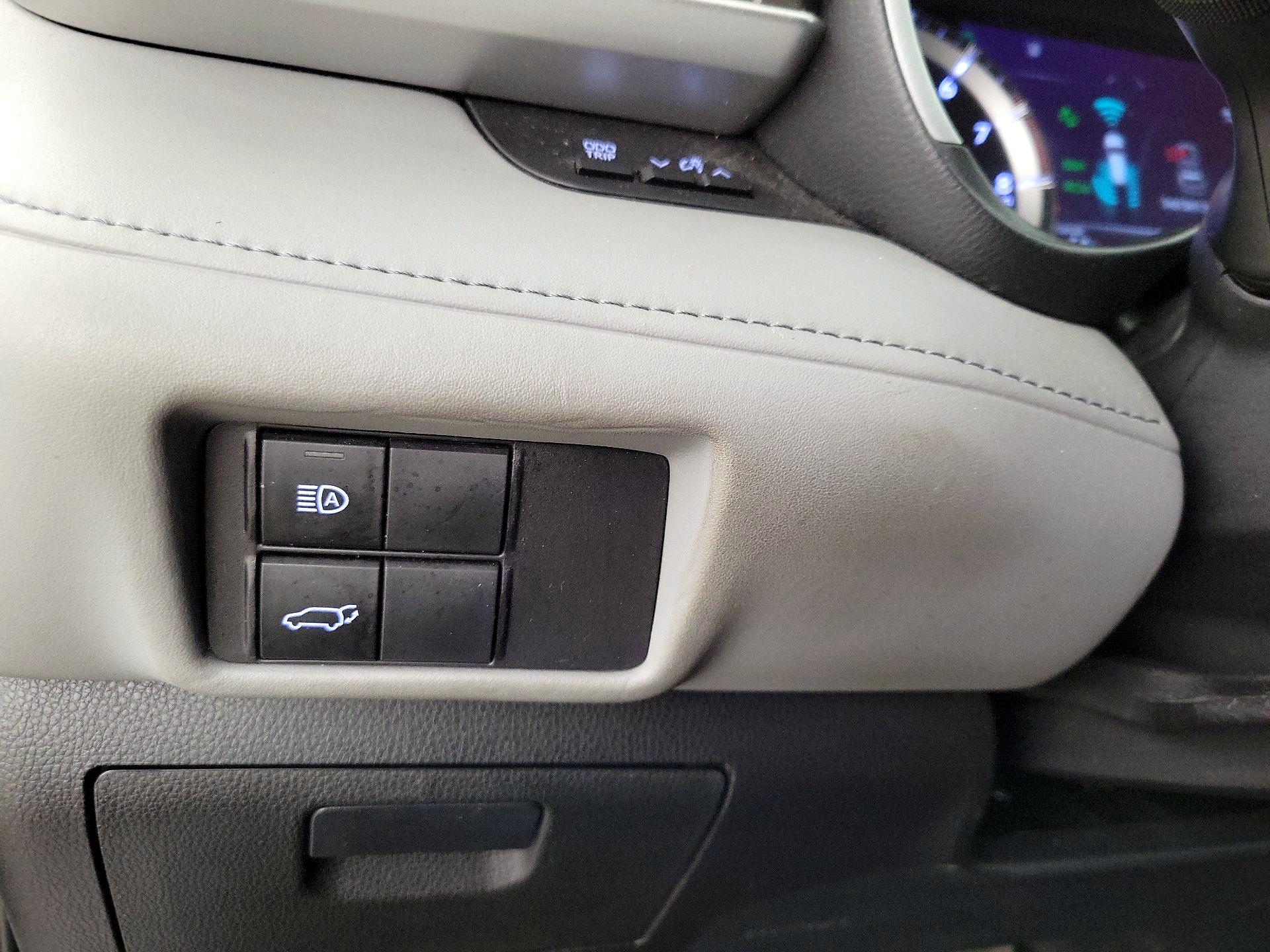 Thumbnail: 2022 Toyota Highlander - 13