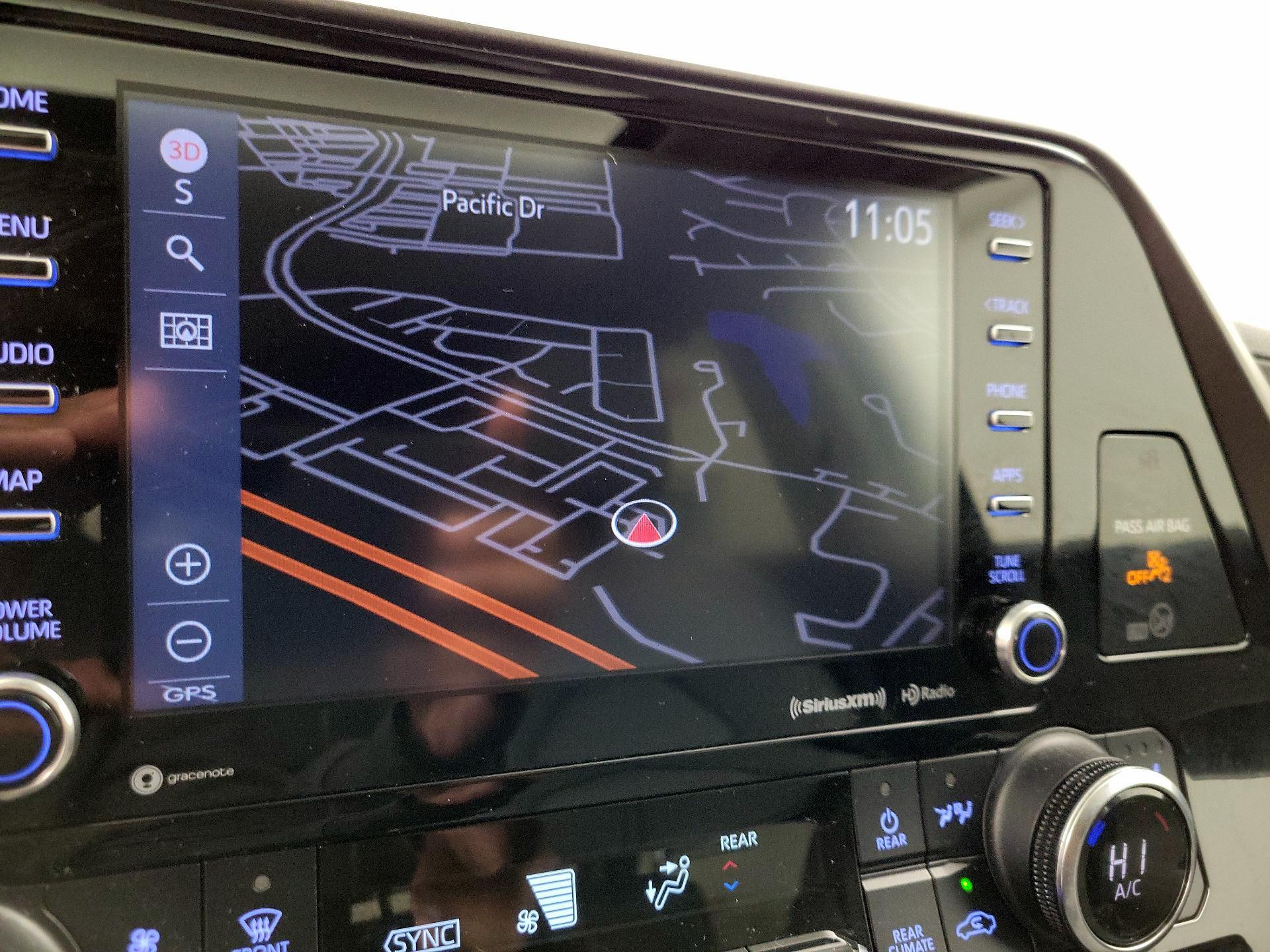 Thumbnail: 2022 Toyota Highlander - 14