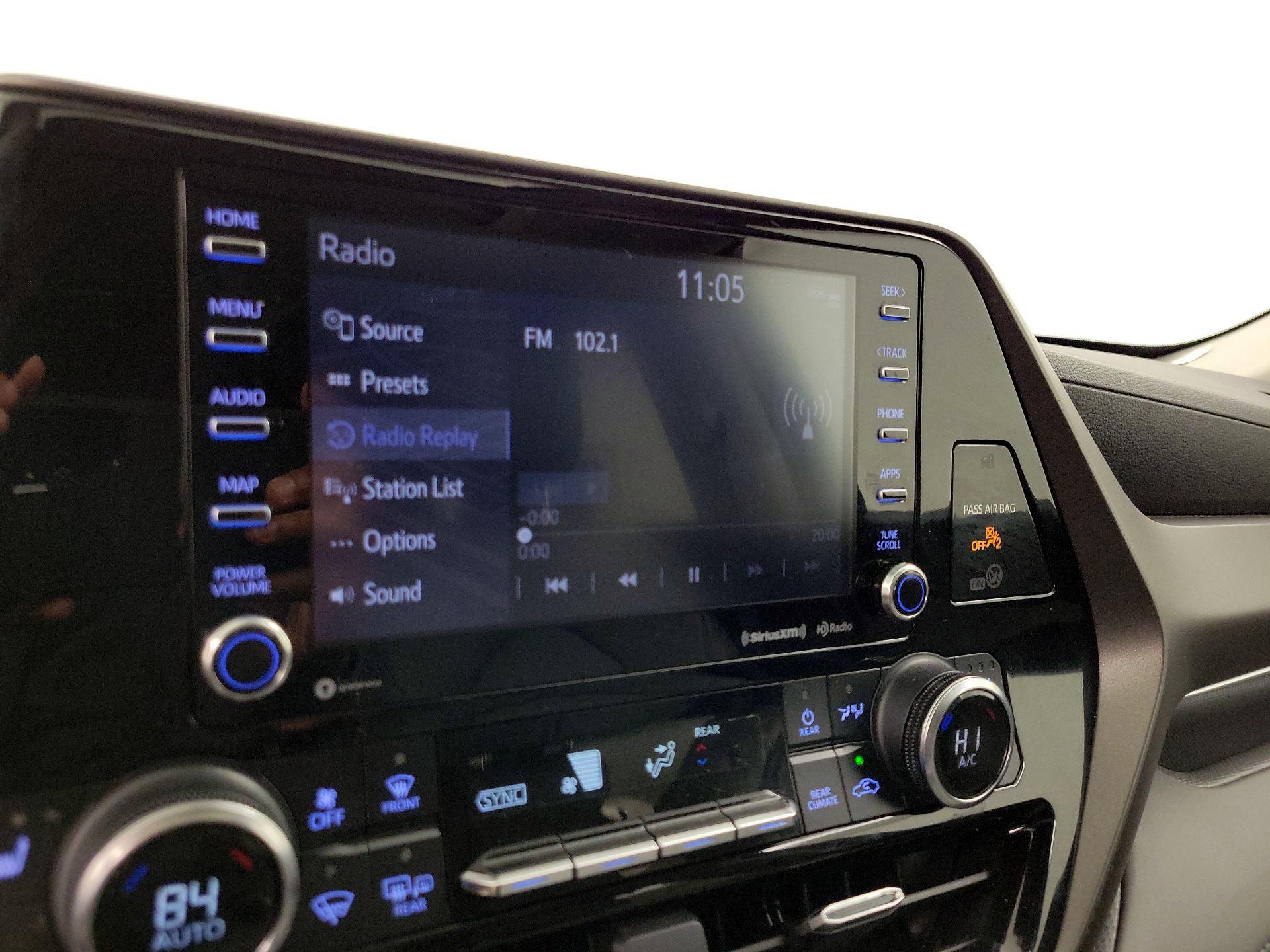 Thumbnail: 2022 Toyota Highlander - 16