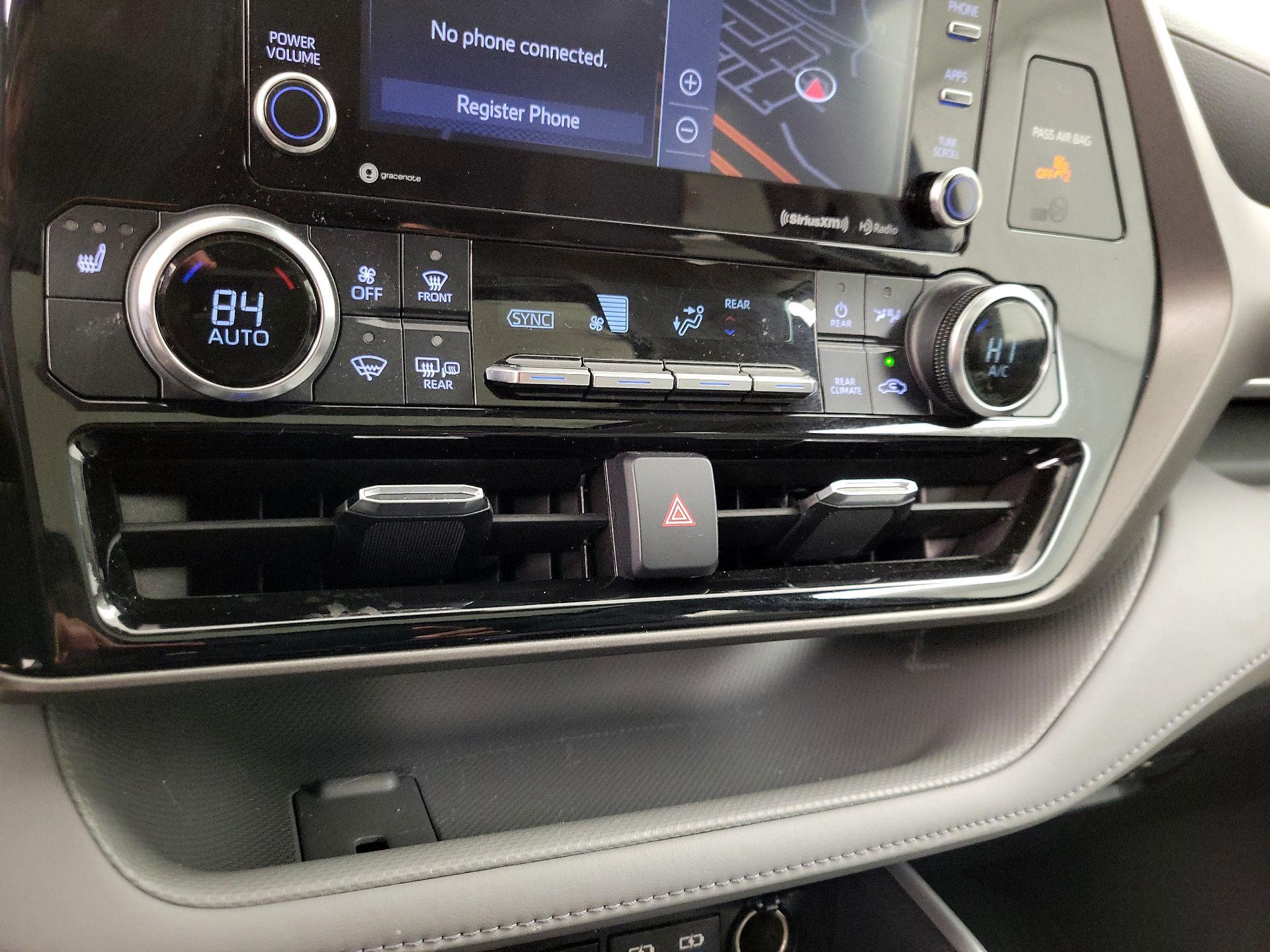 Thumbnail: 2022 Toyota Highlander - 17