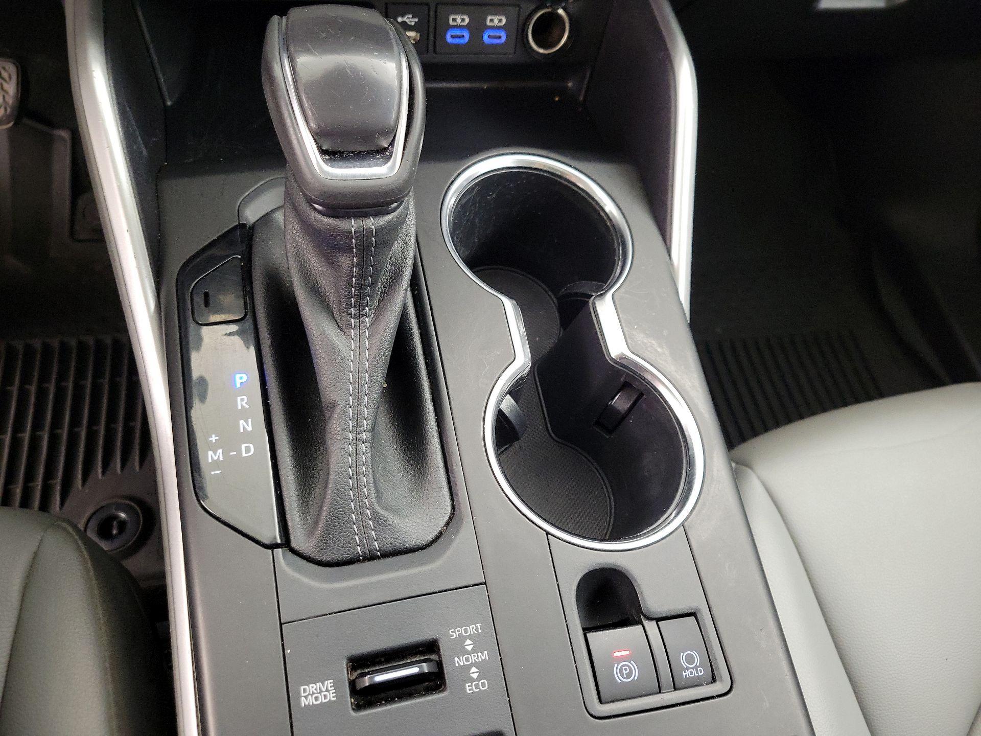 Thumbnail: 2022 Toyota Highlander - 18