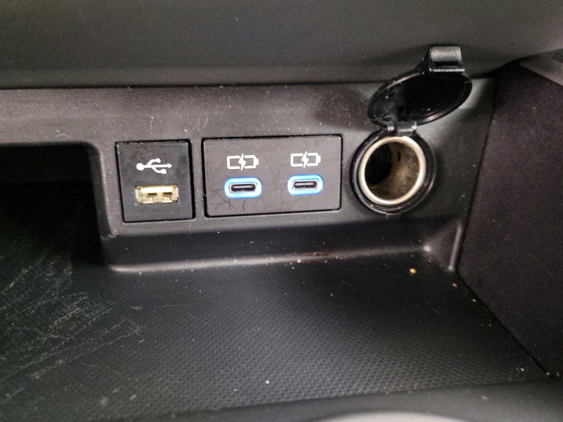 Thumbnail: 2022 Toyota Highlander - 19