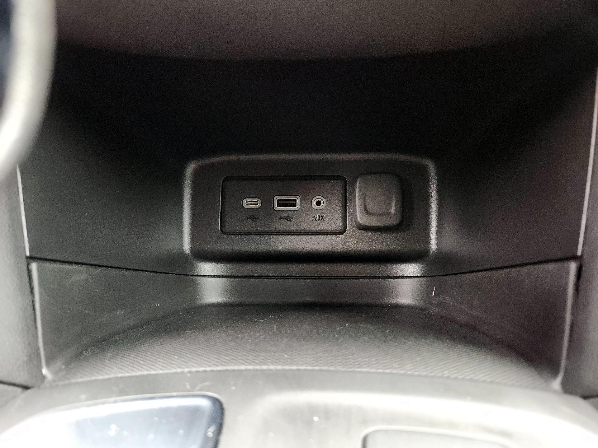 Thumbnail: 2023 Chevrolet Equinox - 18