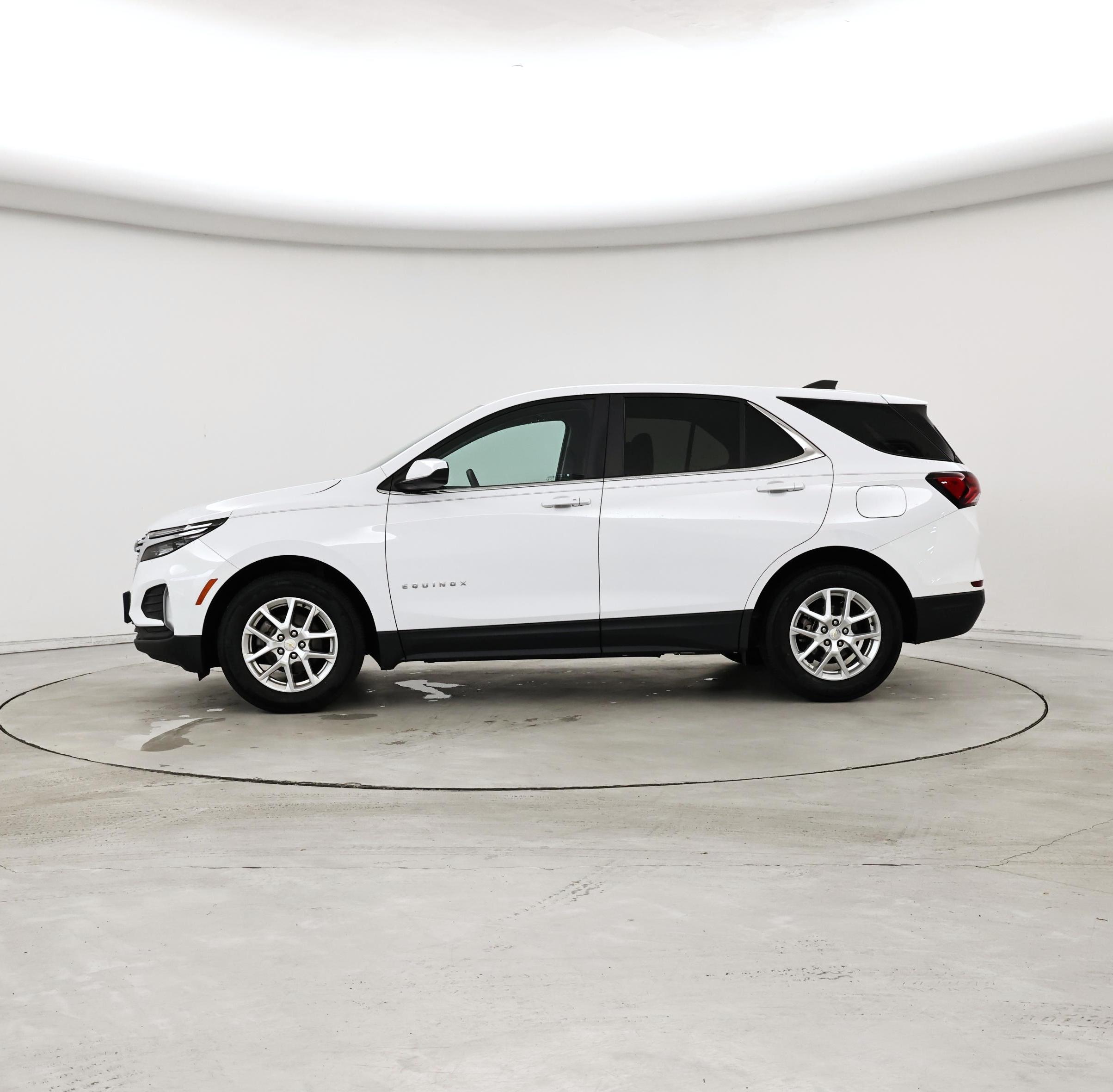 Thumbnail: 2023 Chevrolet Equinox - 3