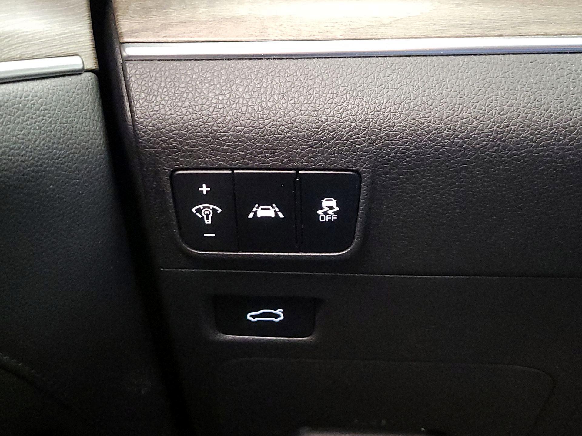 Thumbnail: 2023 Kia K5 - 13