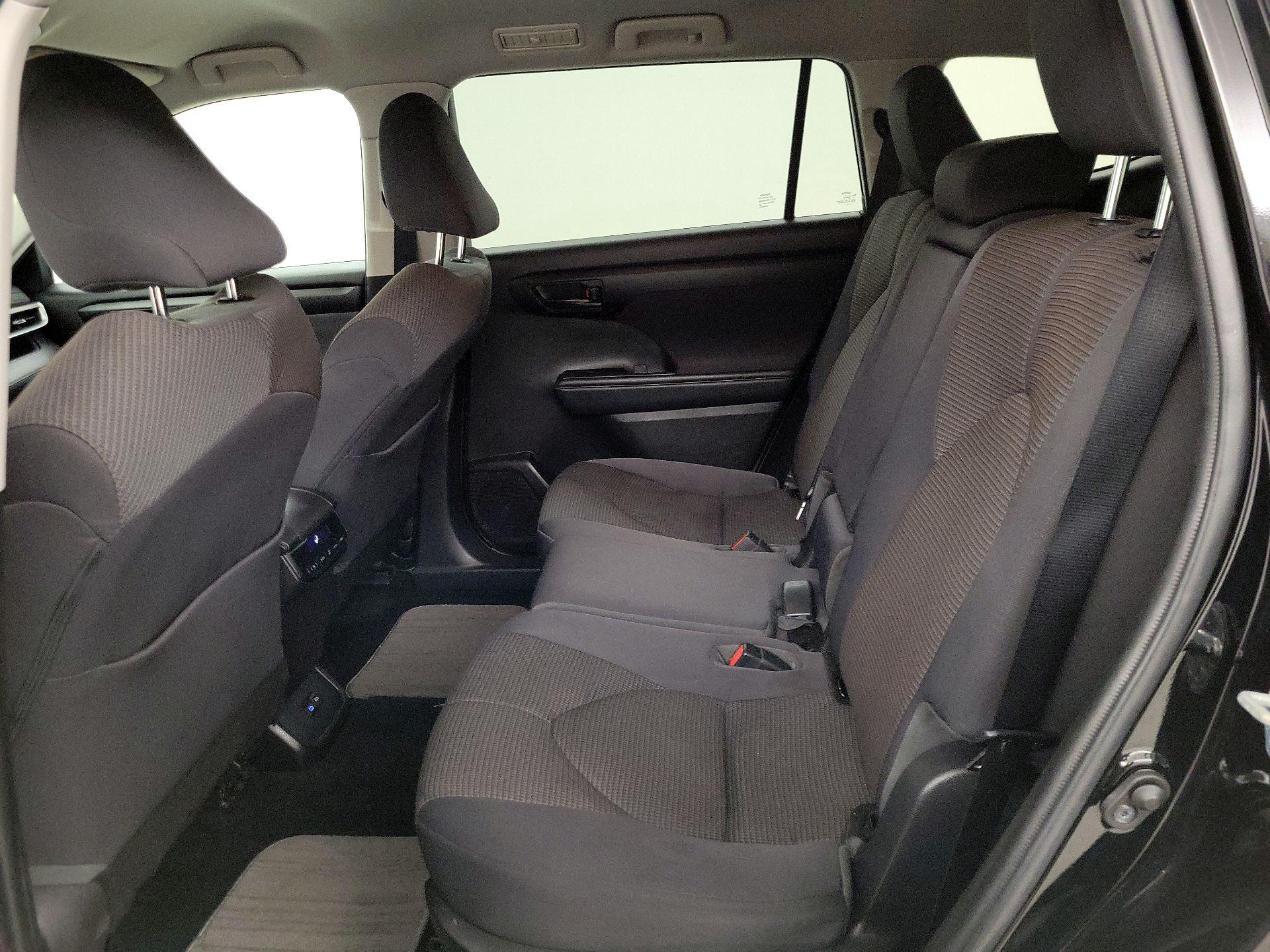 Thumbnail: 2022 Toyota Highlander - 19