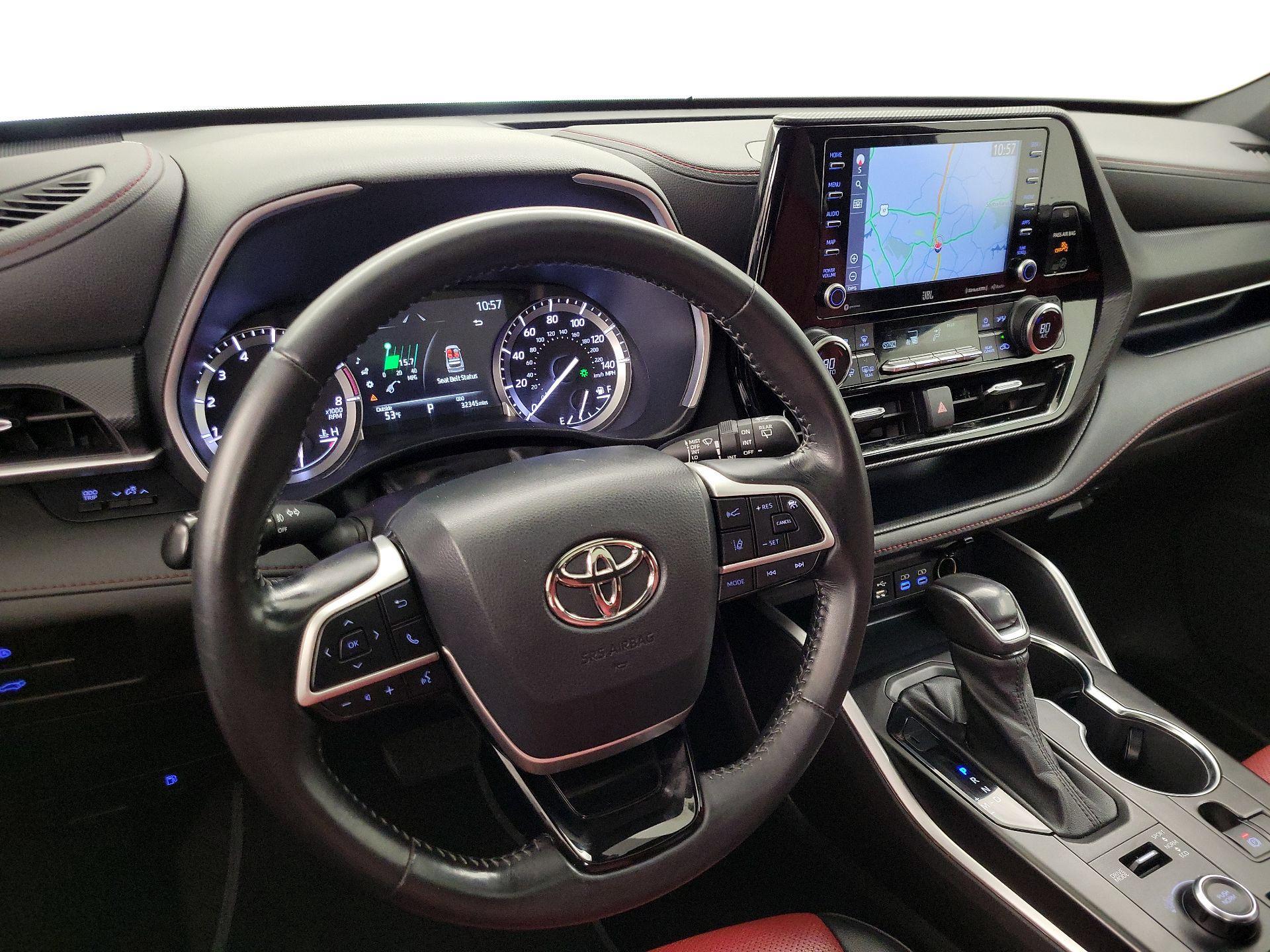 Thumbnail: 2022 Toyota Highlander - 9