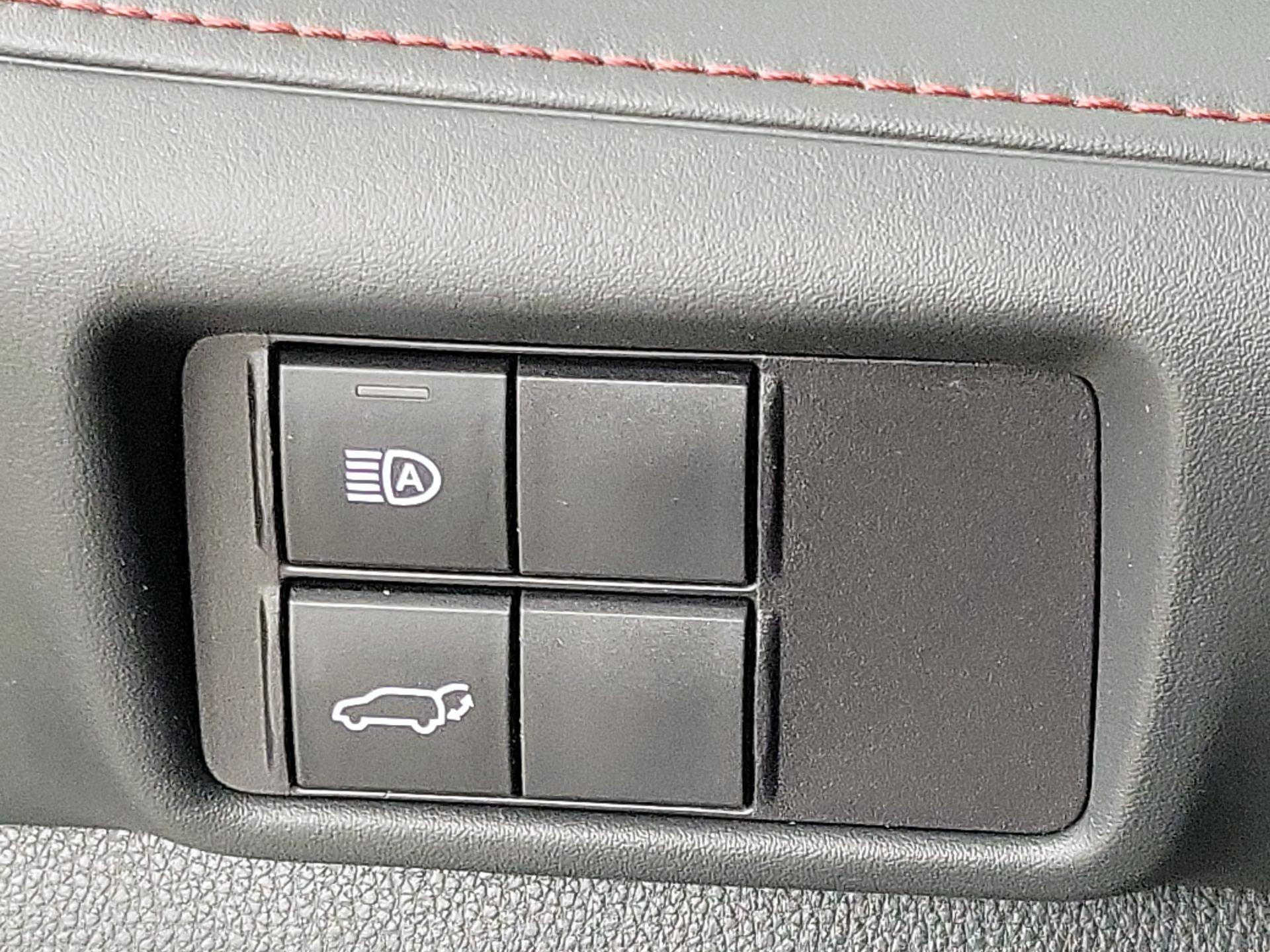 Thumbnail: 2022 Toyota Highlander - 13