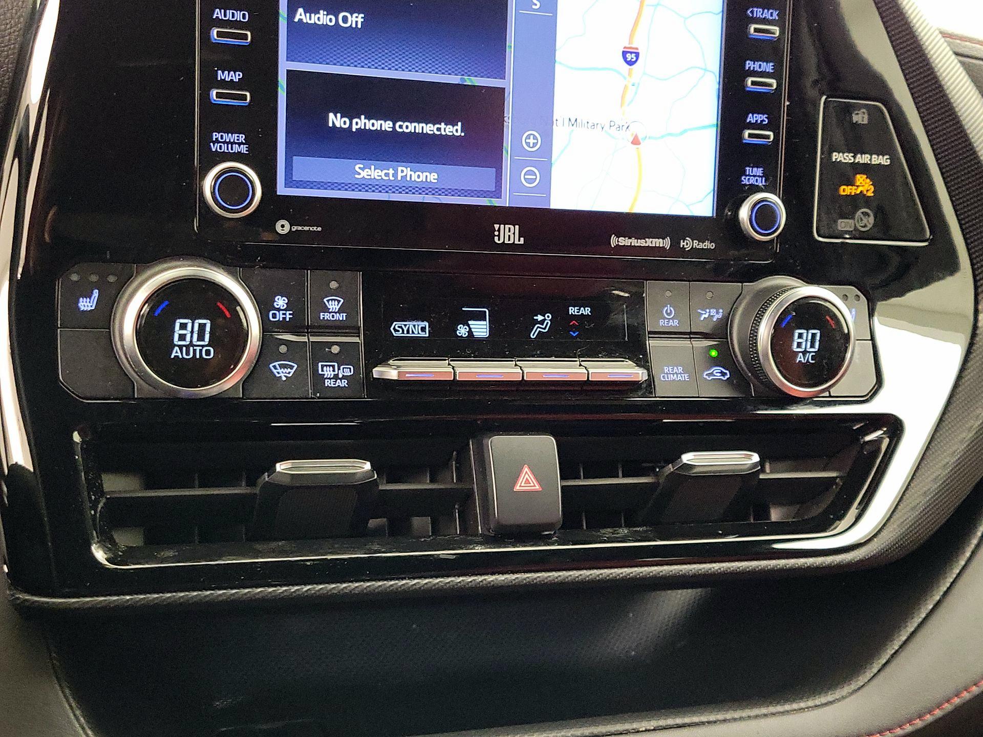 Thumbnail: 2022 Toyota Highlander - 17