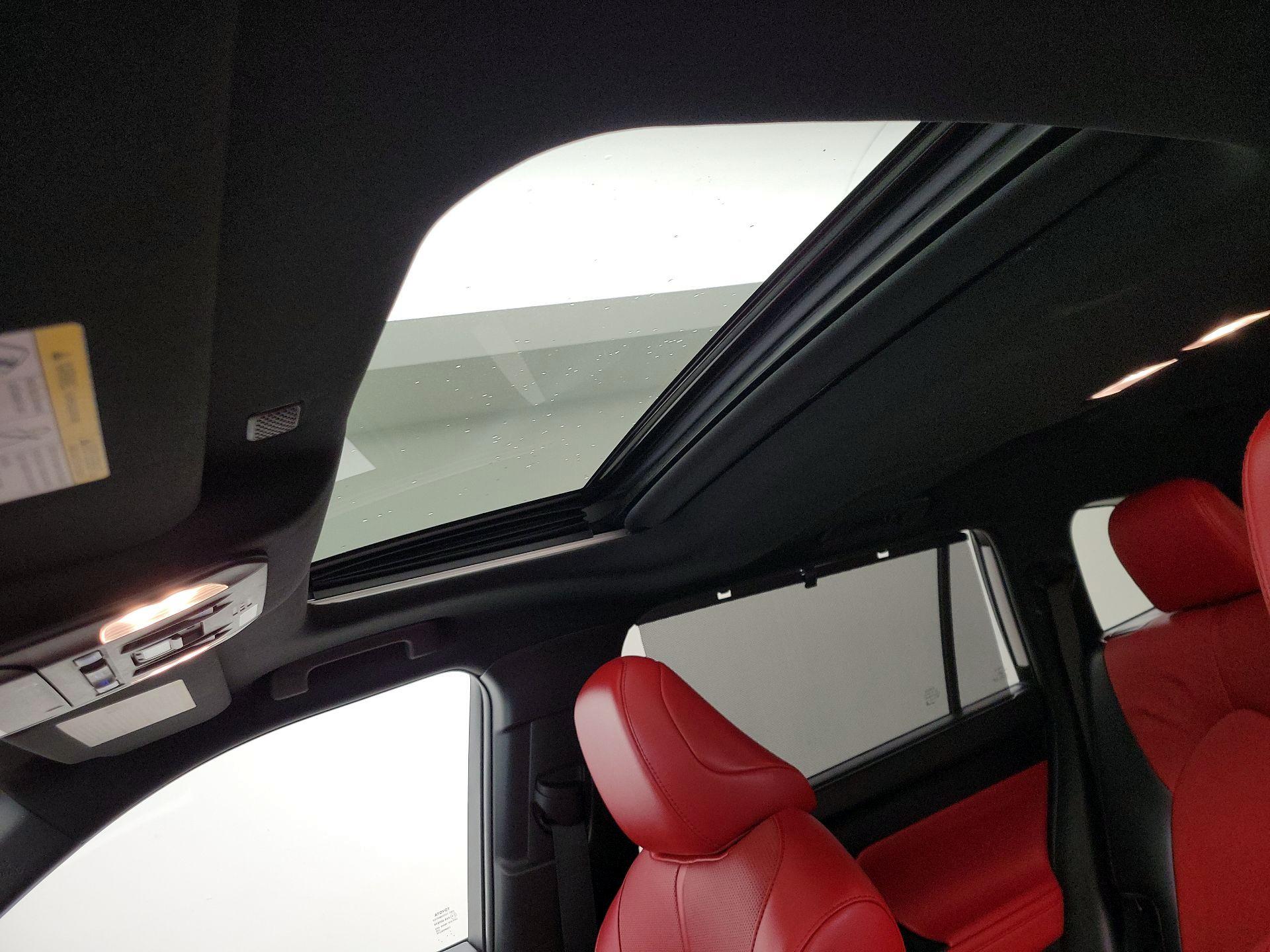 Thumbnail: 2022 Toyota Highlander - 20