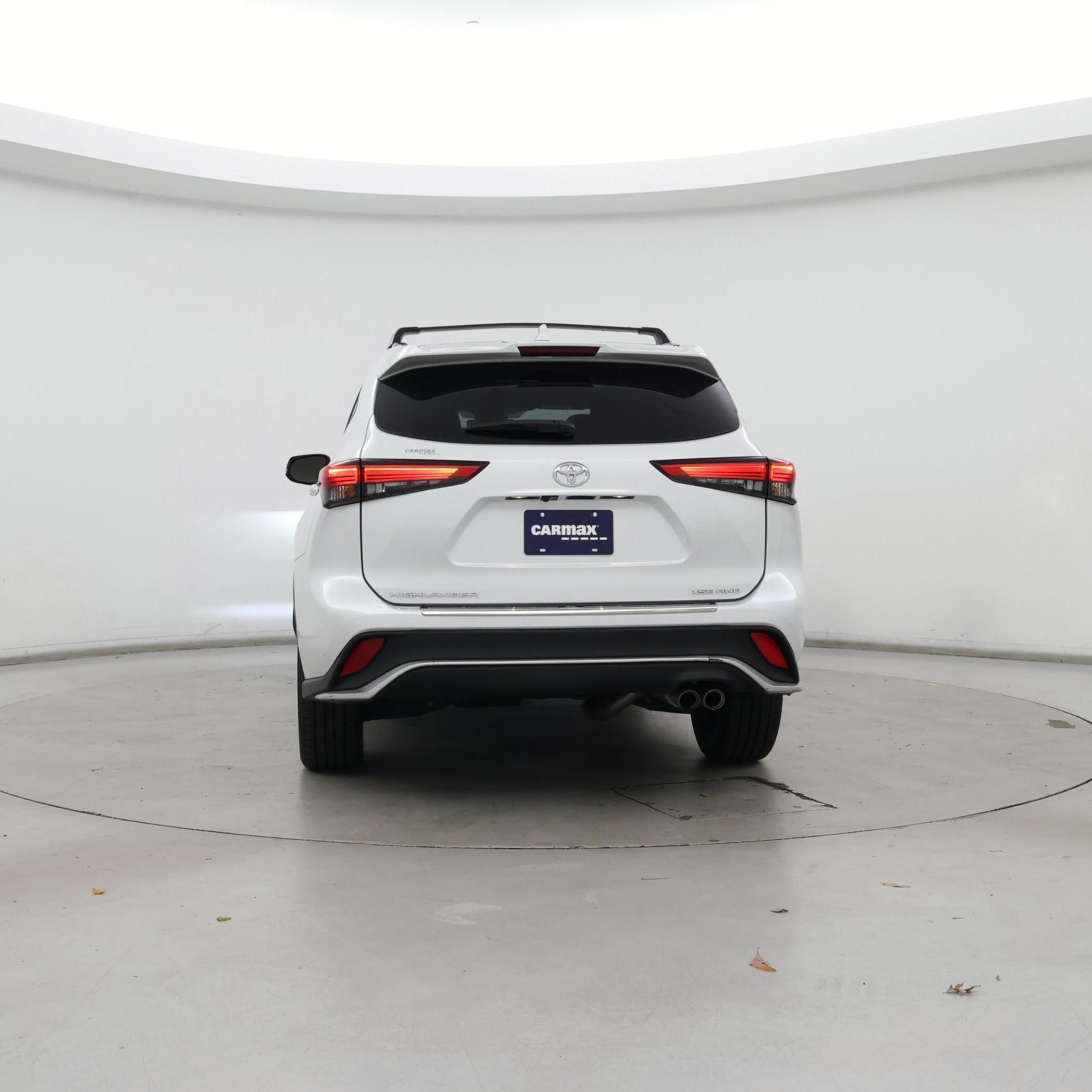 Thumbnail: 2022 Toyota Highlander - 6