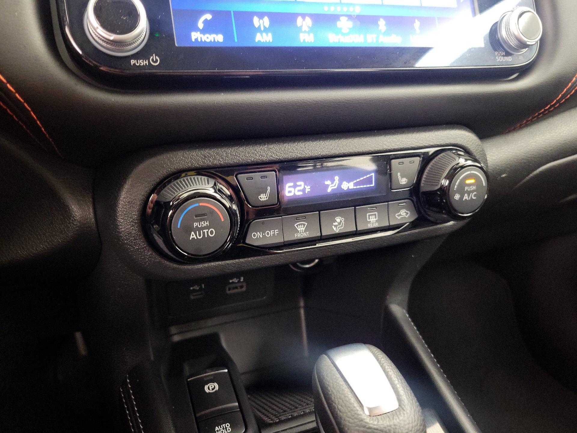 Thumbnail: 2021 Nissan Kicks - 16