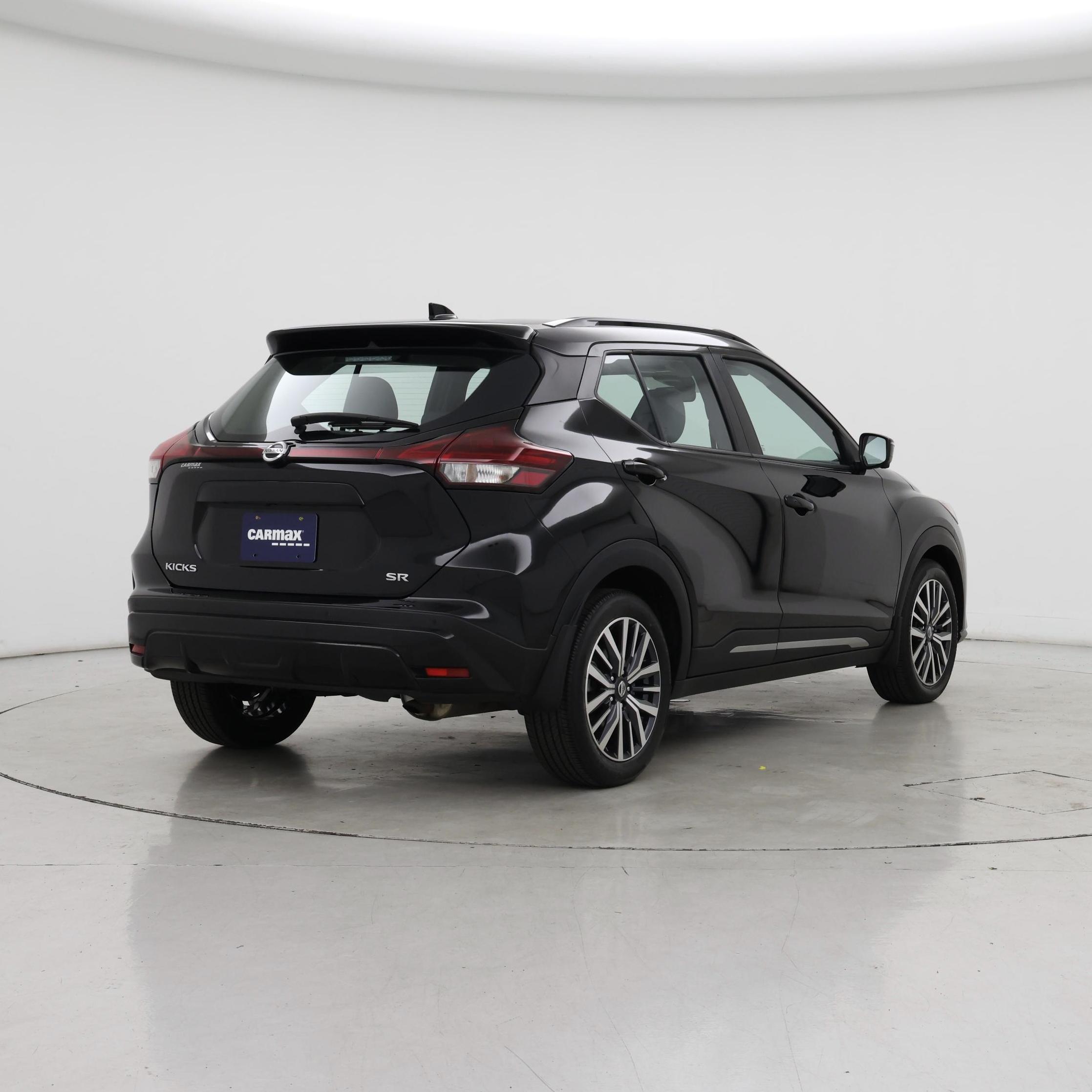 Thumbnail: 2021 Nissan Kicks - 8