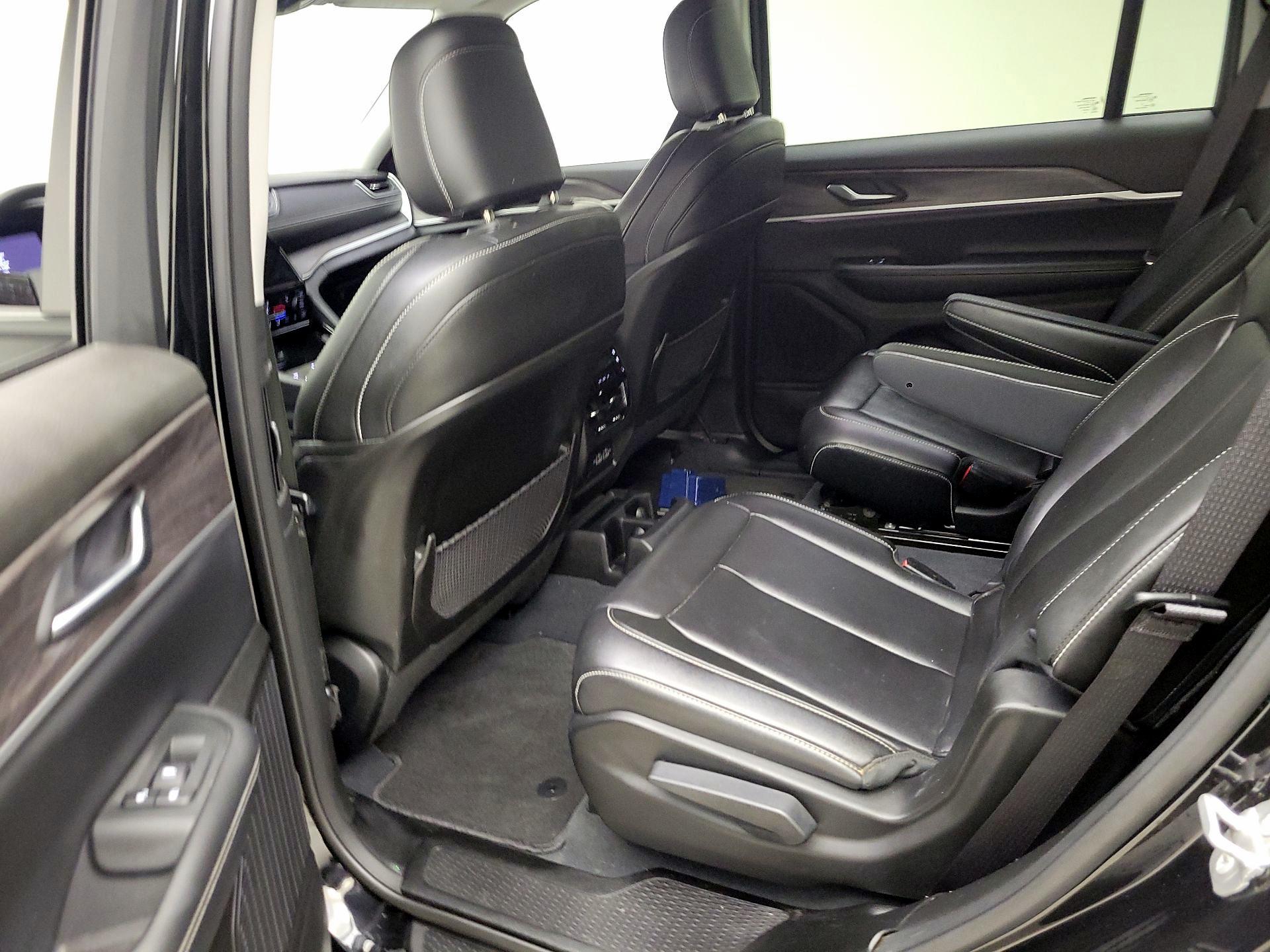 Thumbnail: 2023 Jeep Grand Cherokee L - 19