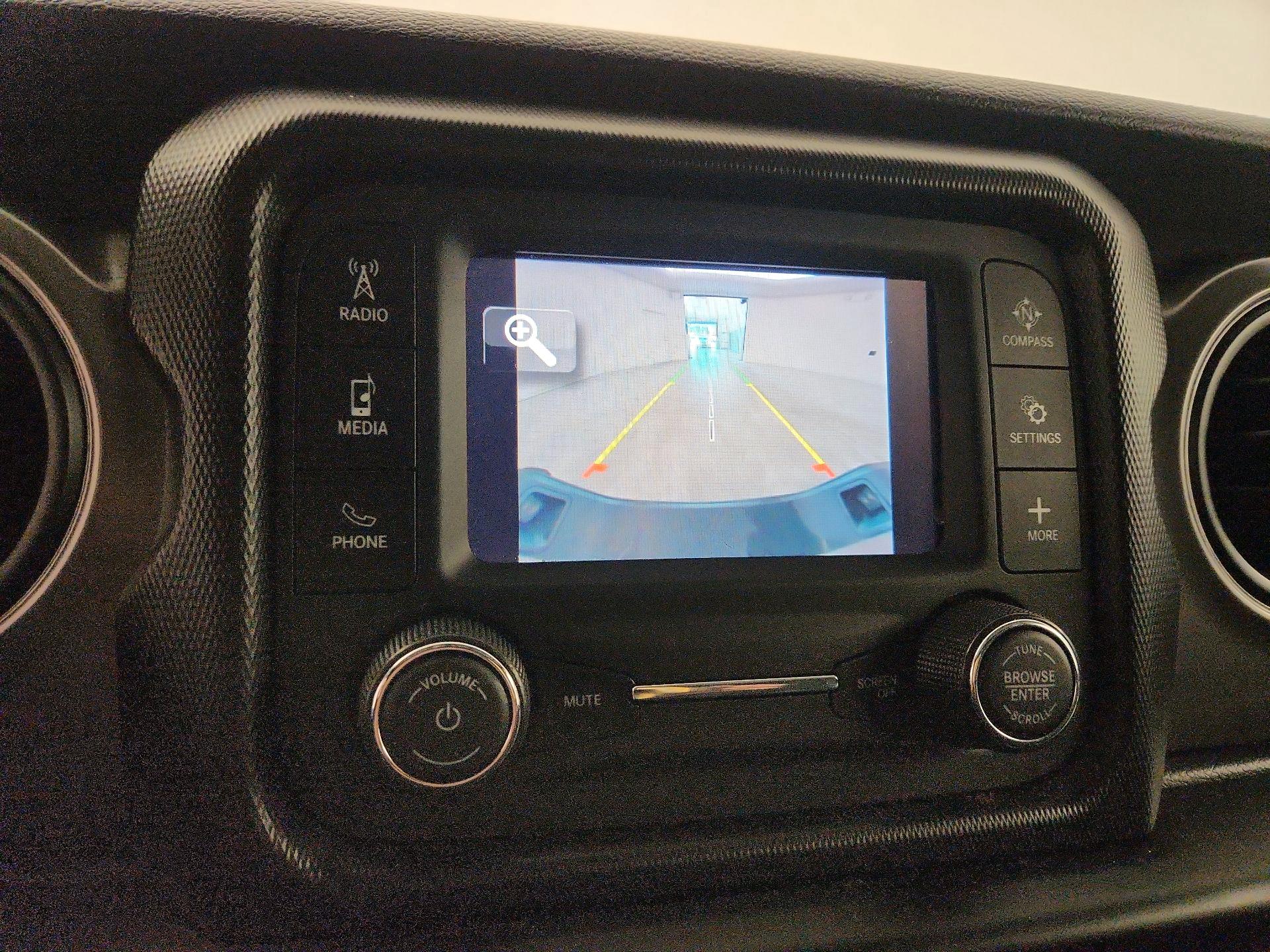 Thumbnail: 2021 Jeep Gladiator - 14