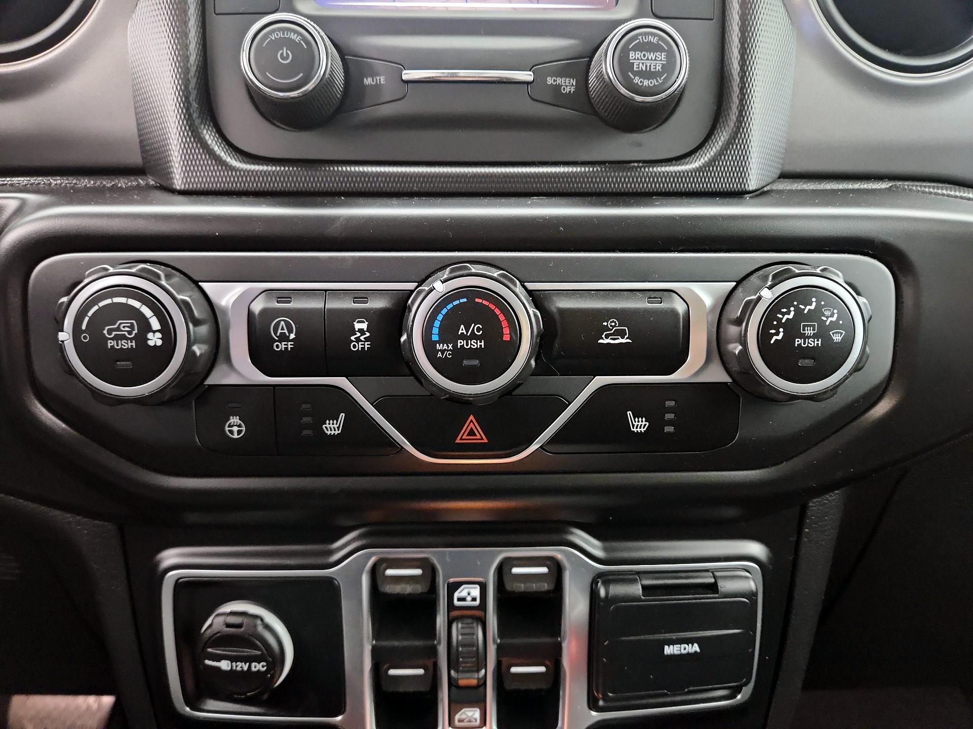 Thumbnail: 2021 Jeep Gladiator - 16